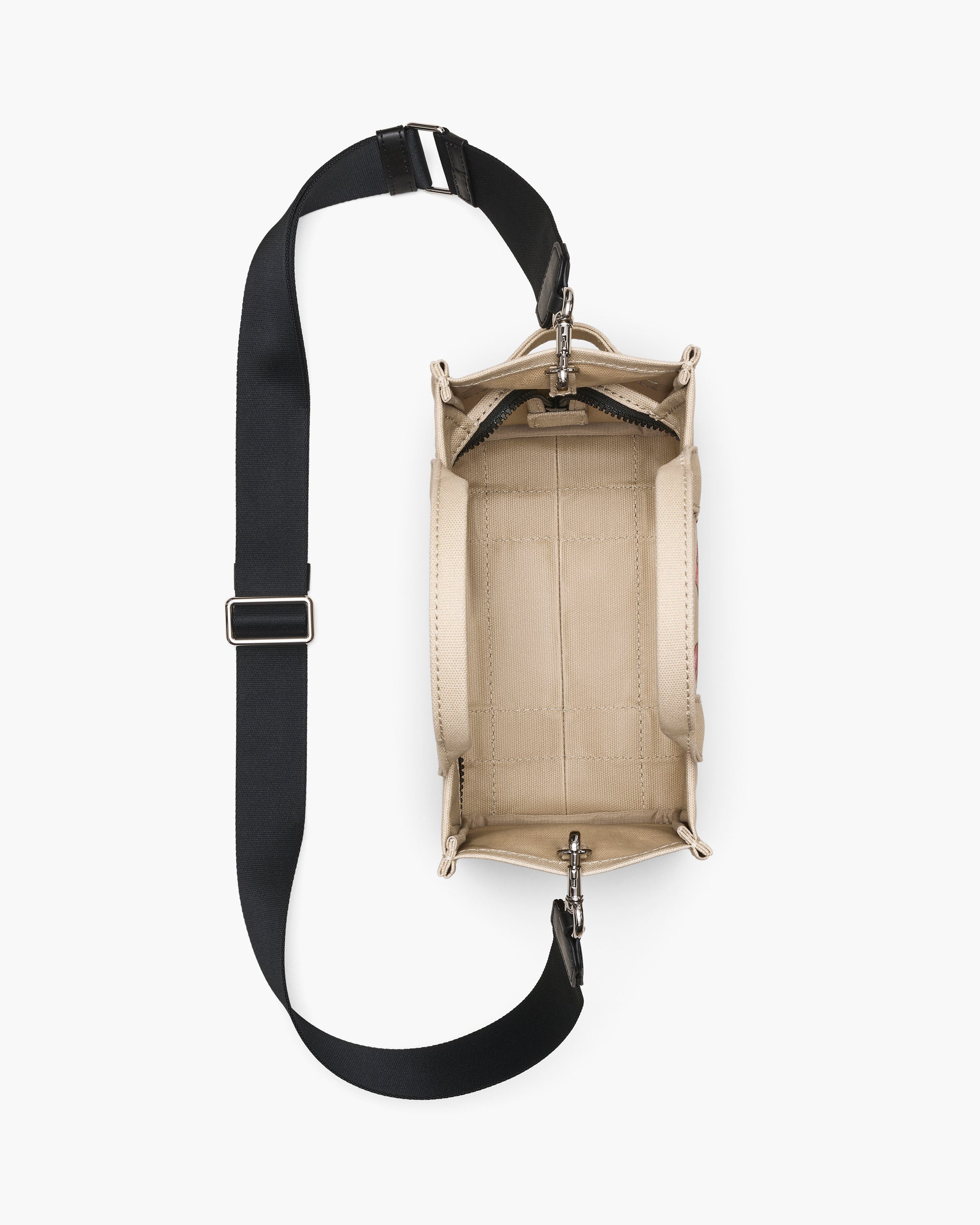 THE MEDIUM TOTE