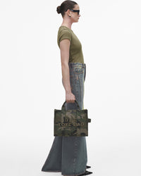 THE MEDIUM TOTE