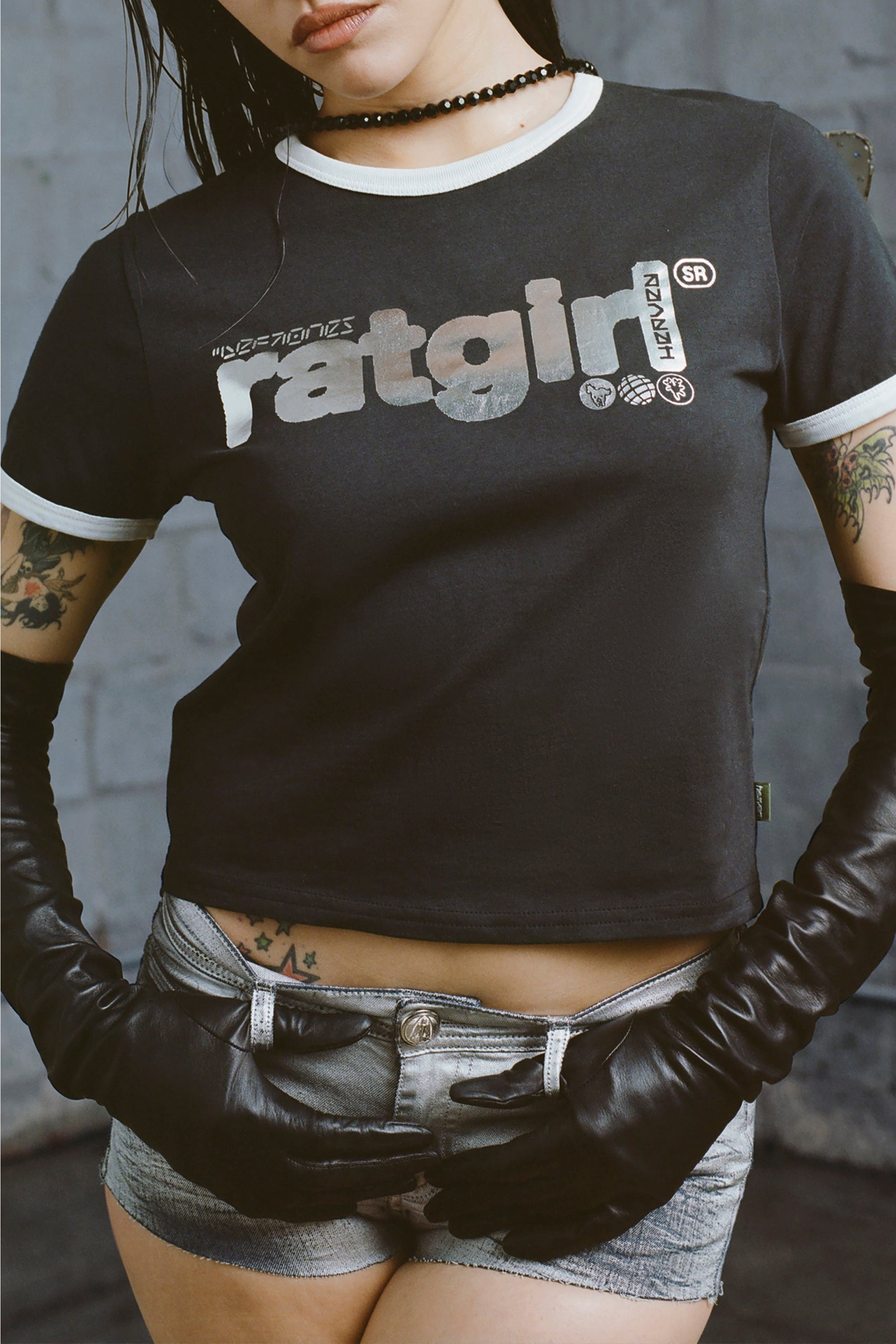3_Black Tops_17_85% - Black