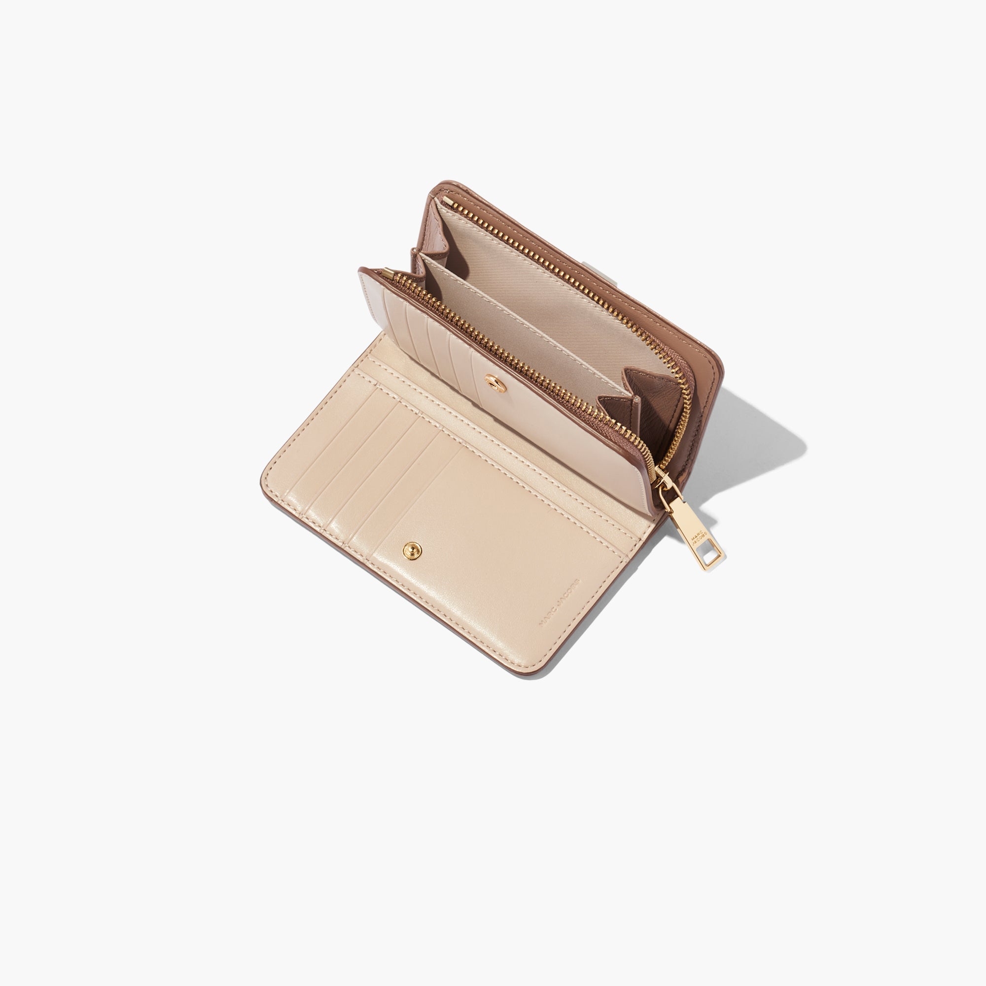 COMPACT WALLET
