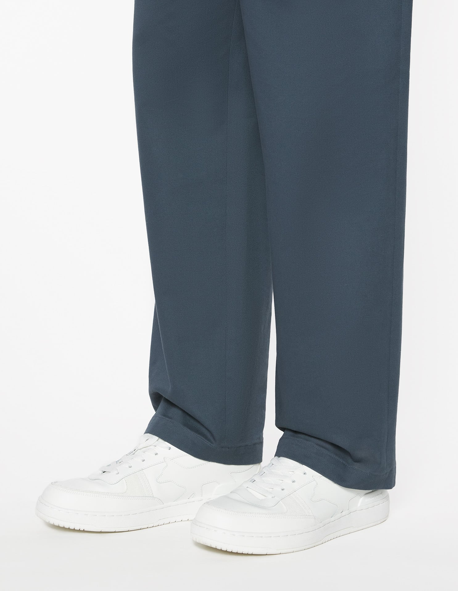 Chiru Trainers - White