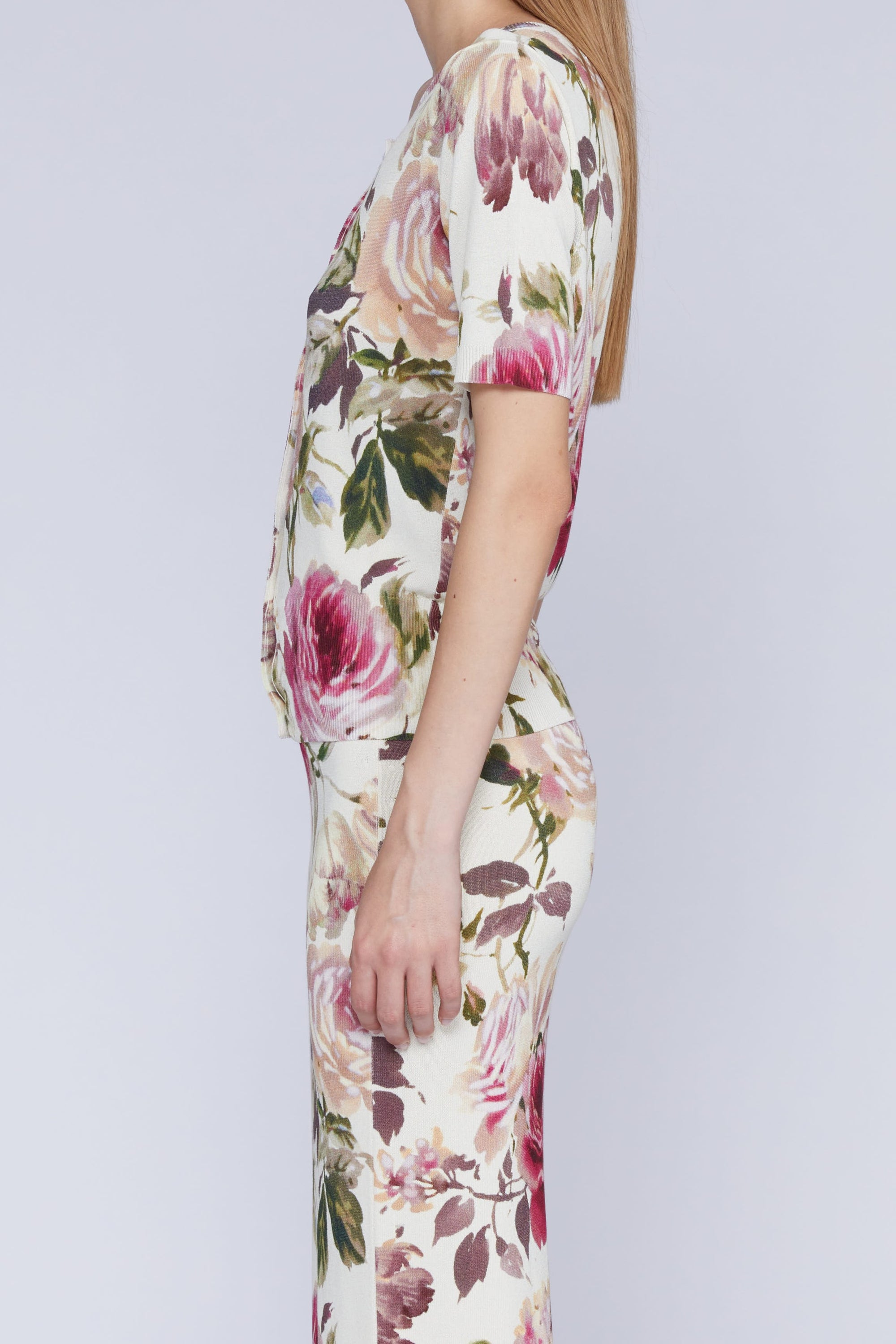 CARDIGAN MANCHES COURTES IMPRIMÉ ROSES