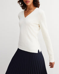 Slim-fit V-neck jumper with cashmere and silk cuffs - Natural