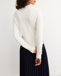 Slim-fit V-neck jumper with cashmere and silk cuffs - Natural