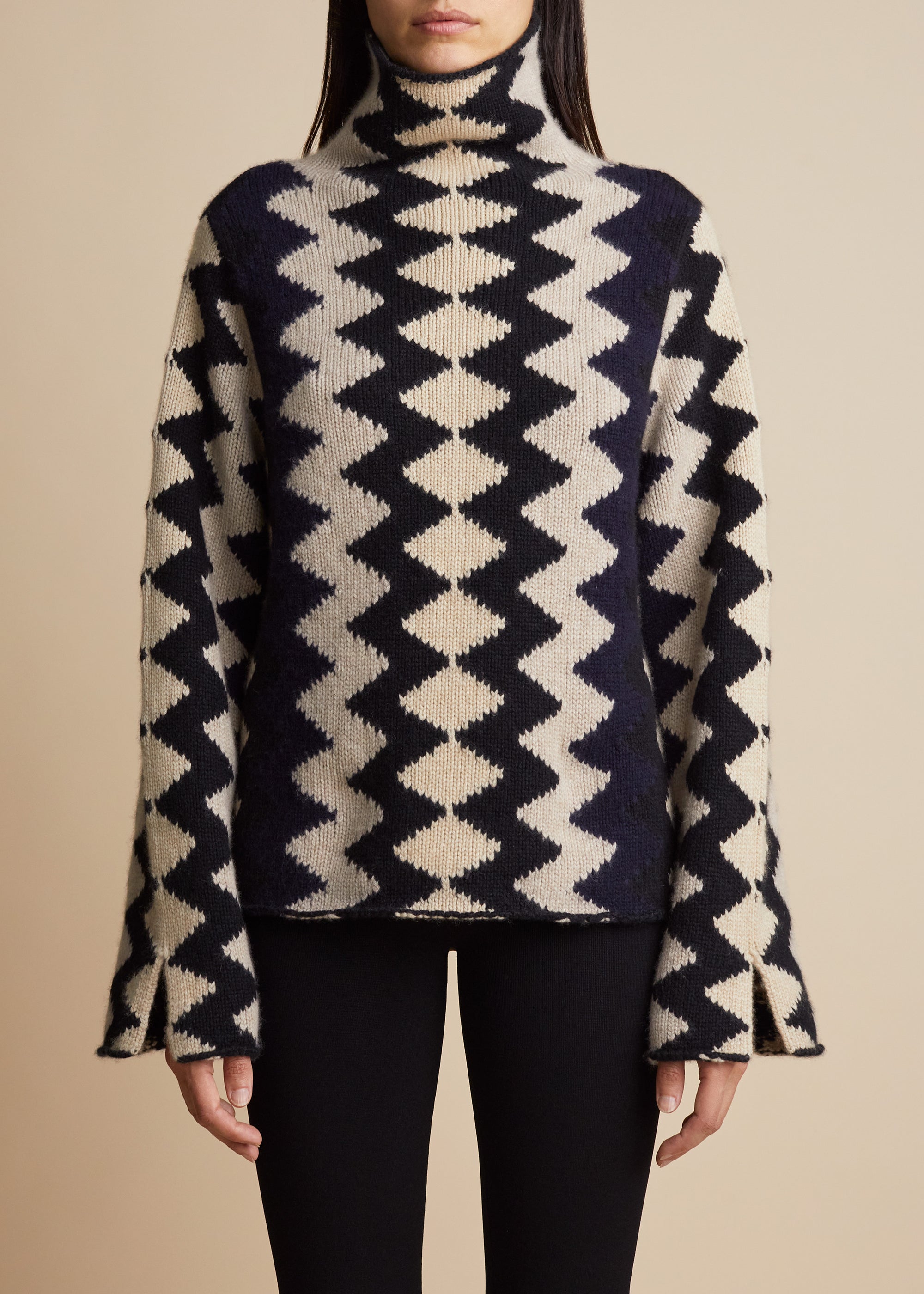 Molly sweater in cashmere - Navy Zig Zag Intarsia