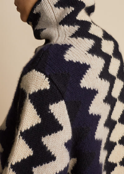 Molly sweater in cashmere - Navy Zig Zag Intarsia