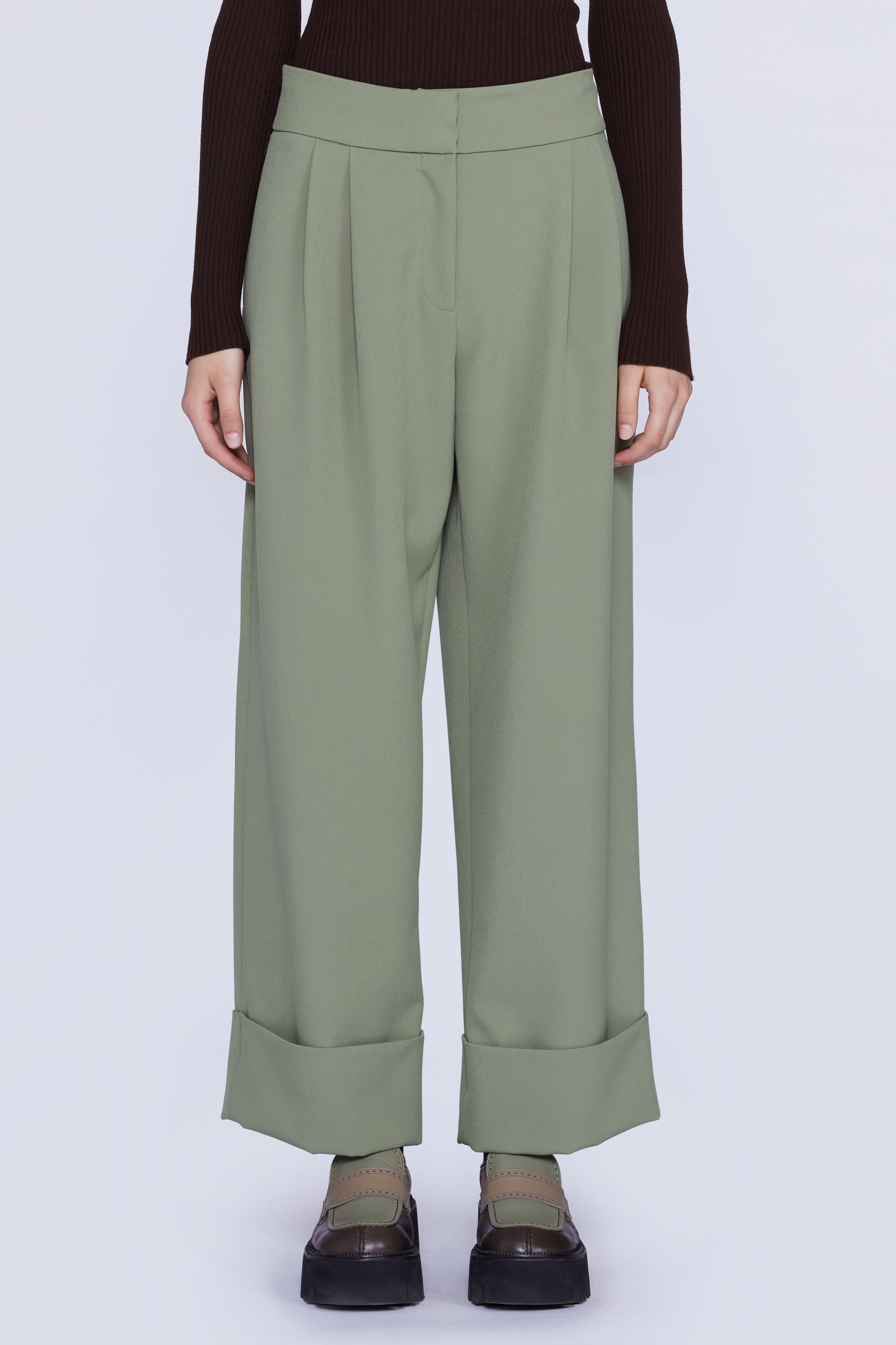 PANTALON AVEC REVERS