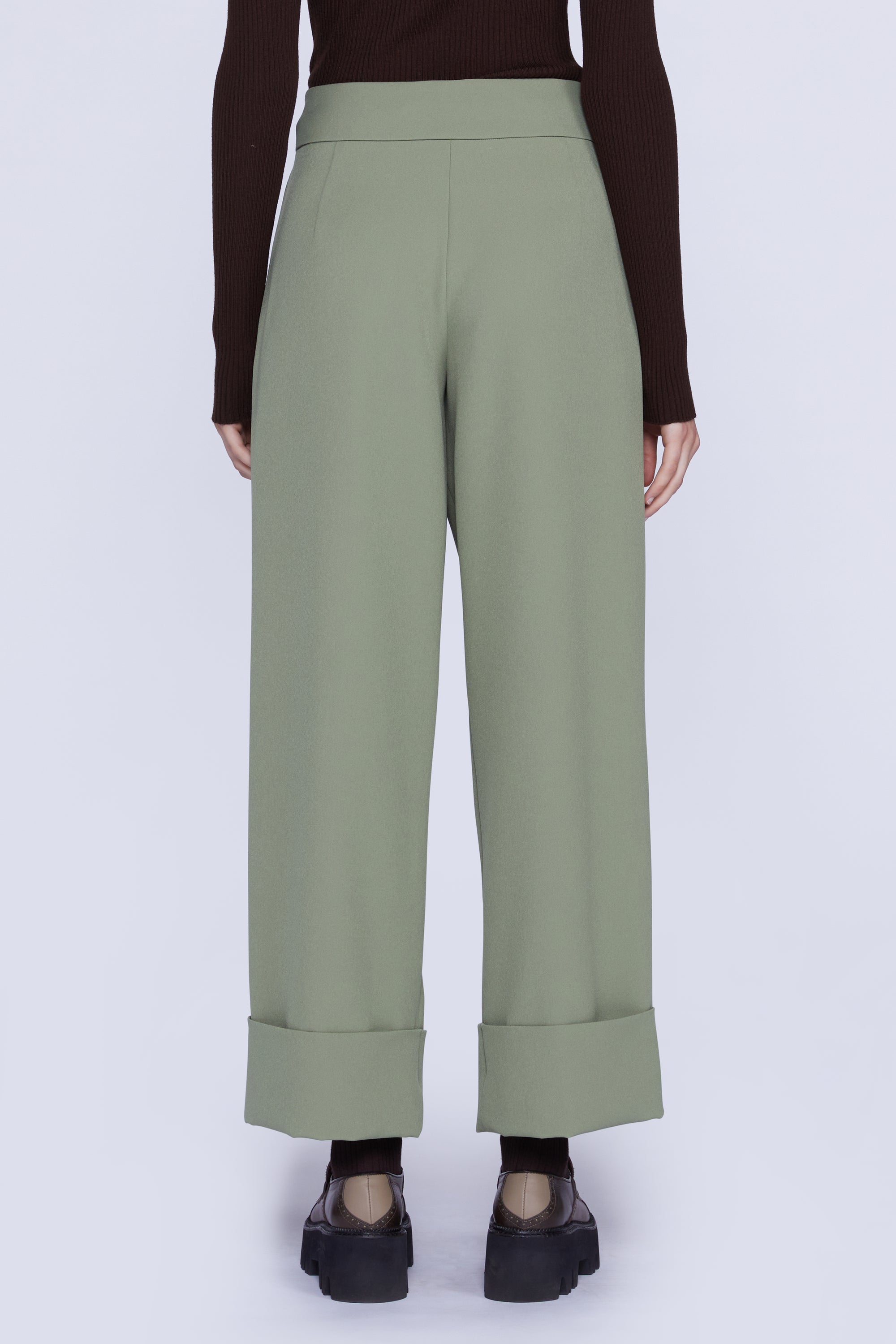 PANTALON AVEC REVERS