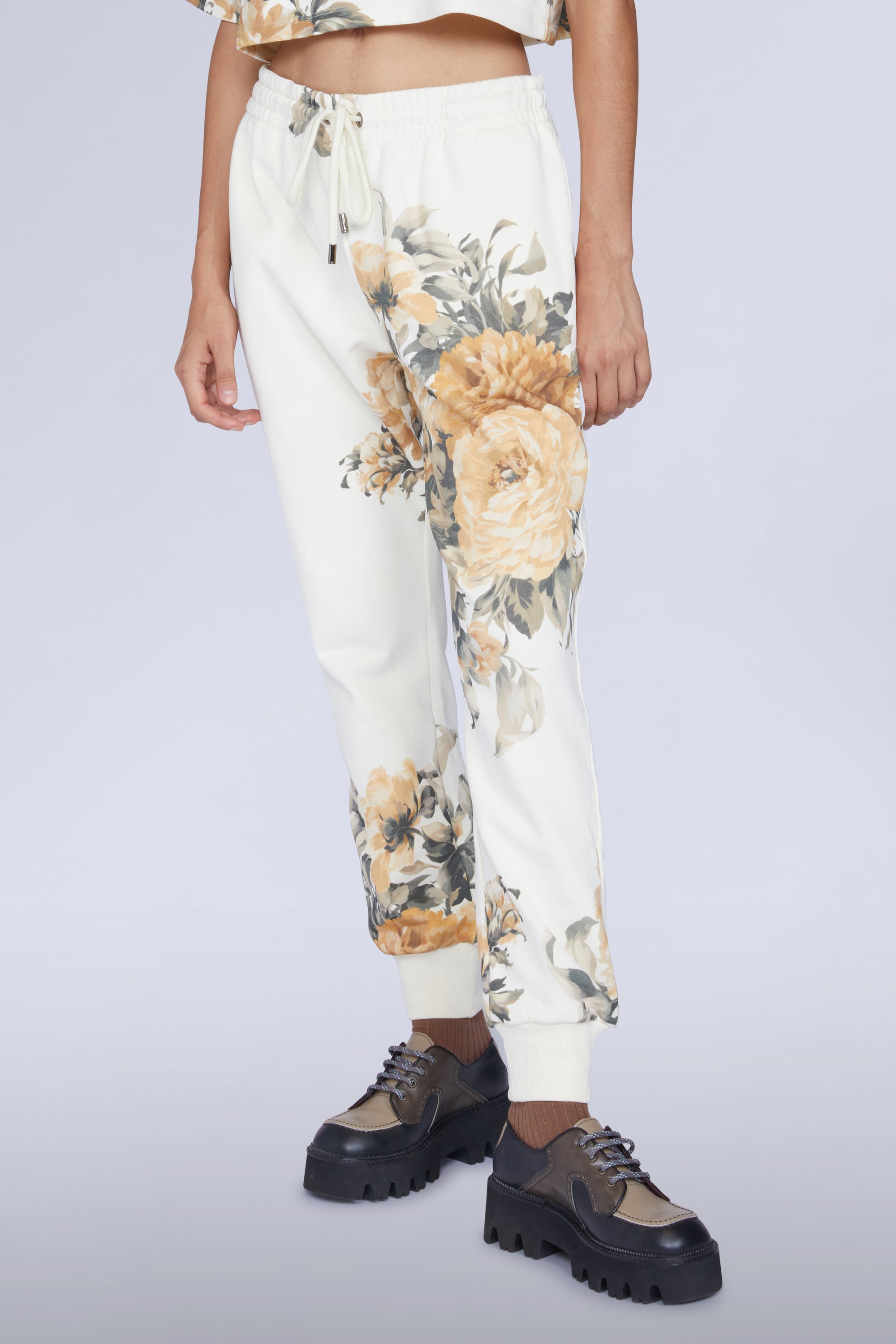 PANTALON BLANC AVEC REVERS