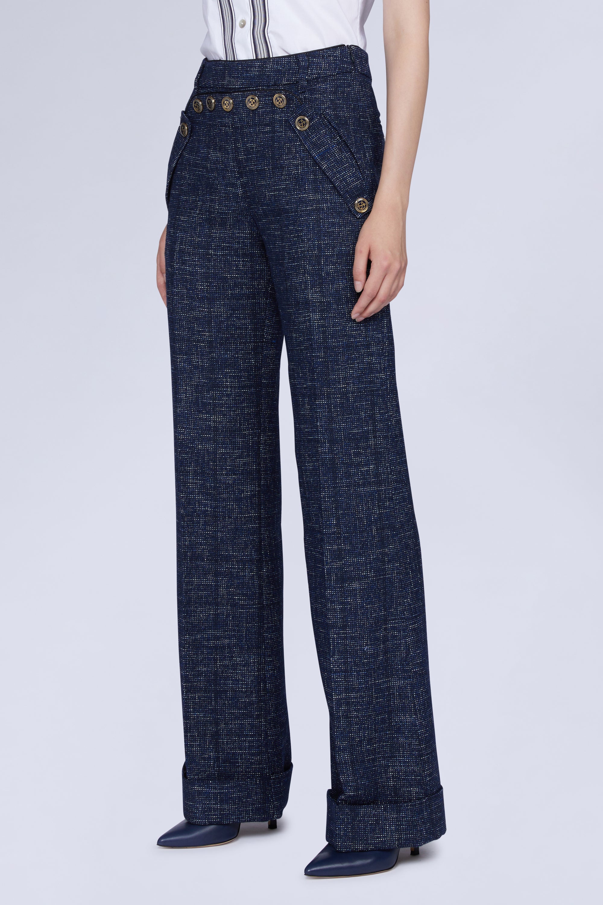 PANTALON AVEC BOUTONS