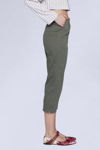 PANTALON CAPRI