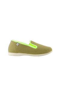 Kaki Bonton // Chaussons John