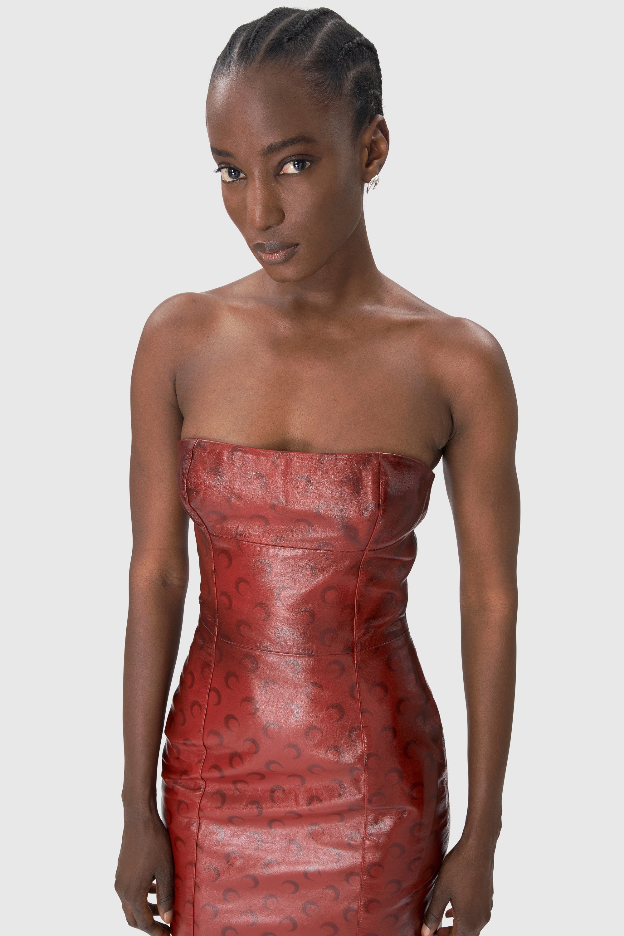 PRIX MARQUE : 620€_Red Robe - Red