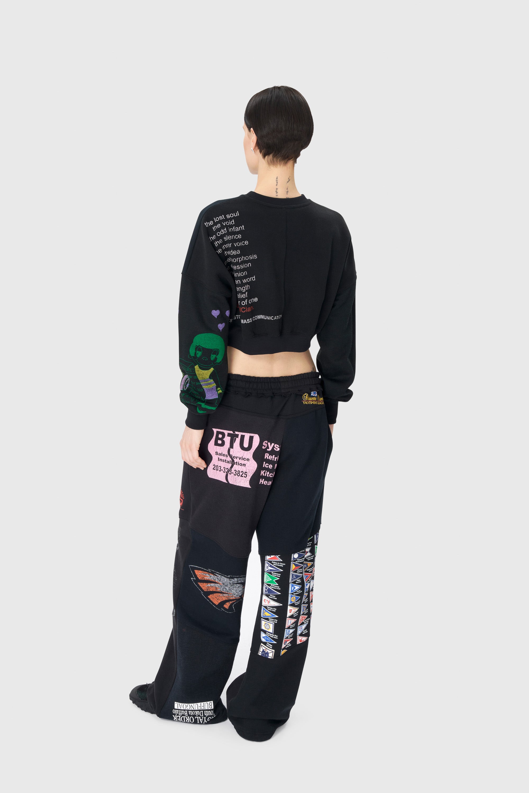 PRIX MARQUE : 250€_Black Pull - Black
