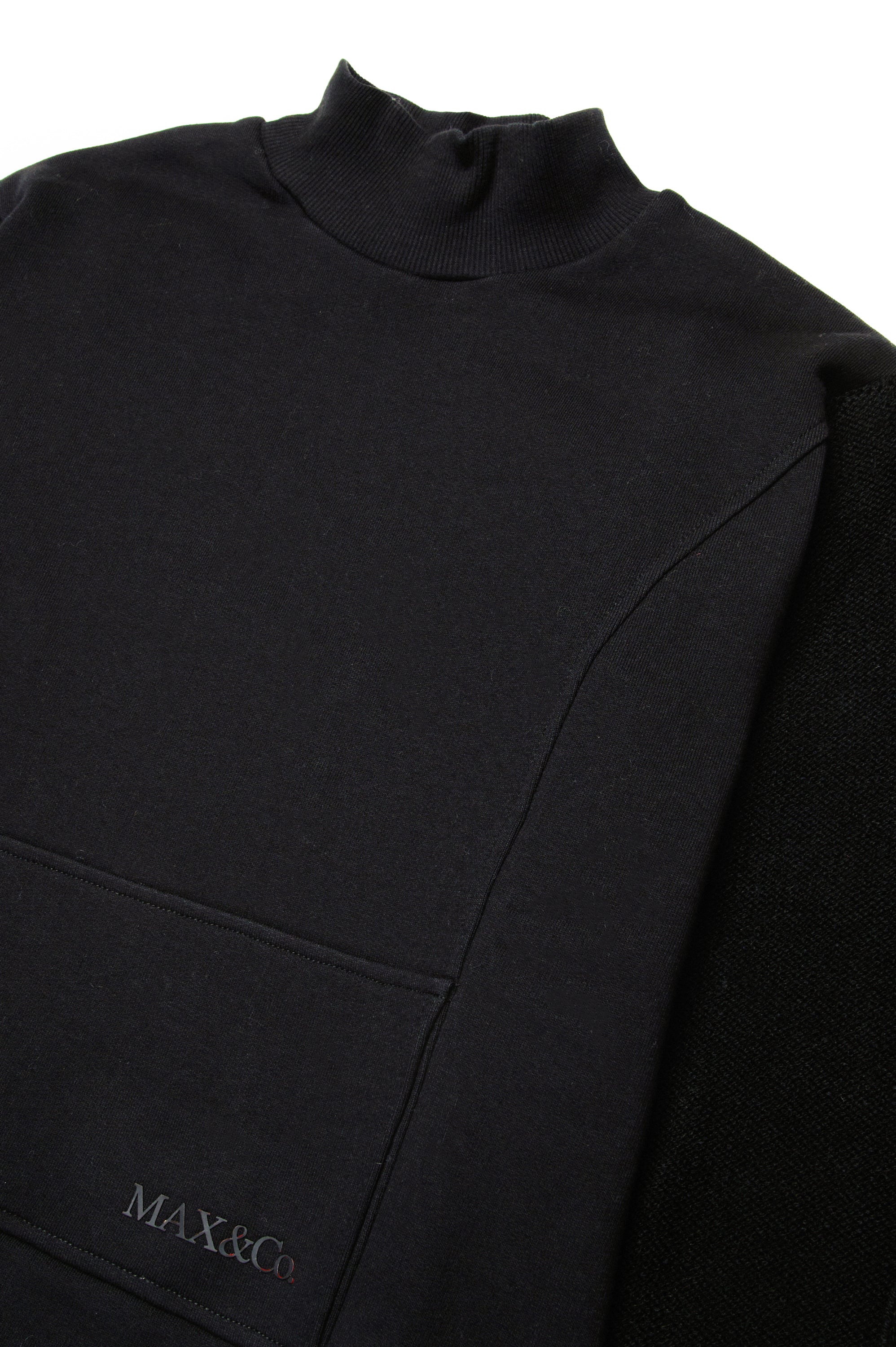 Black Pulls - Black
