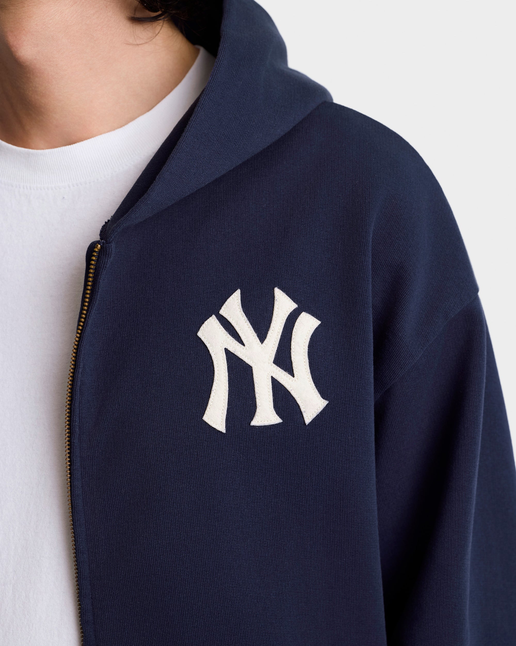 Sweat à capuche zippé Heritage Yankees Serif - Bleu marine/Blanc