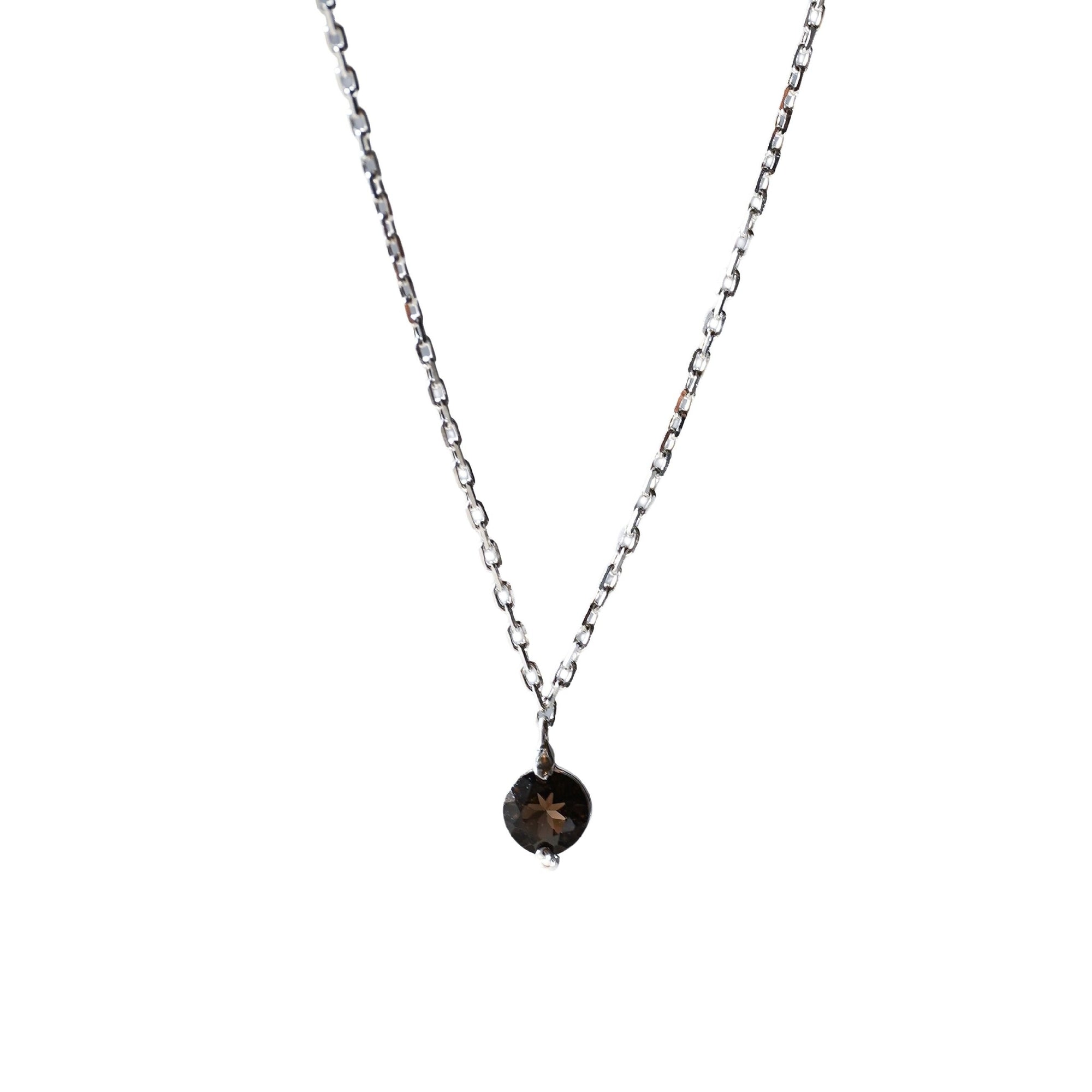 1qty NEW / Collier avec 1 quartz fumé -Blanc