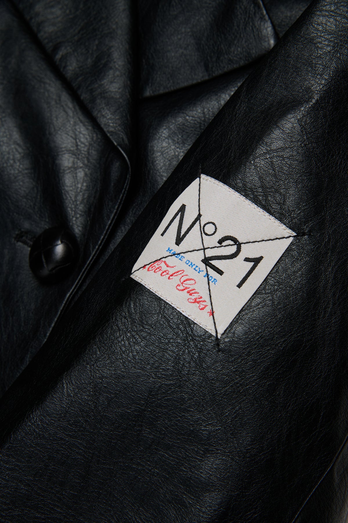 N2104YN0432 - 0N900