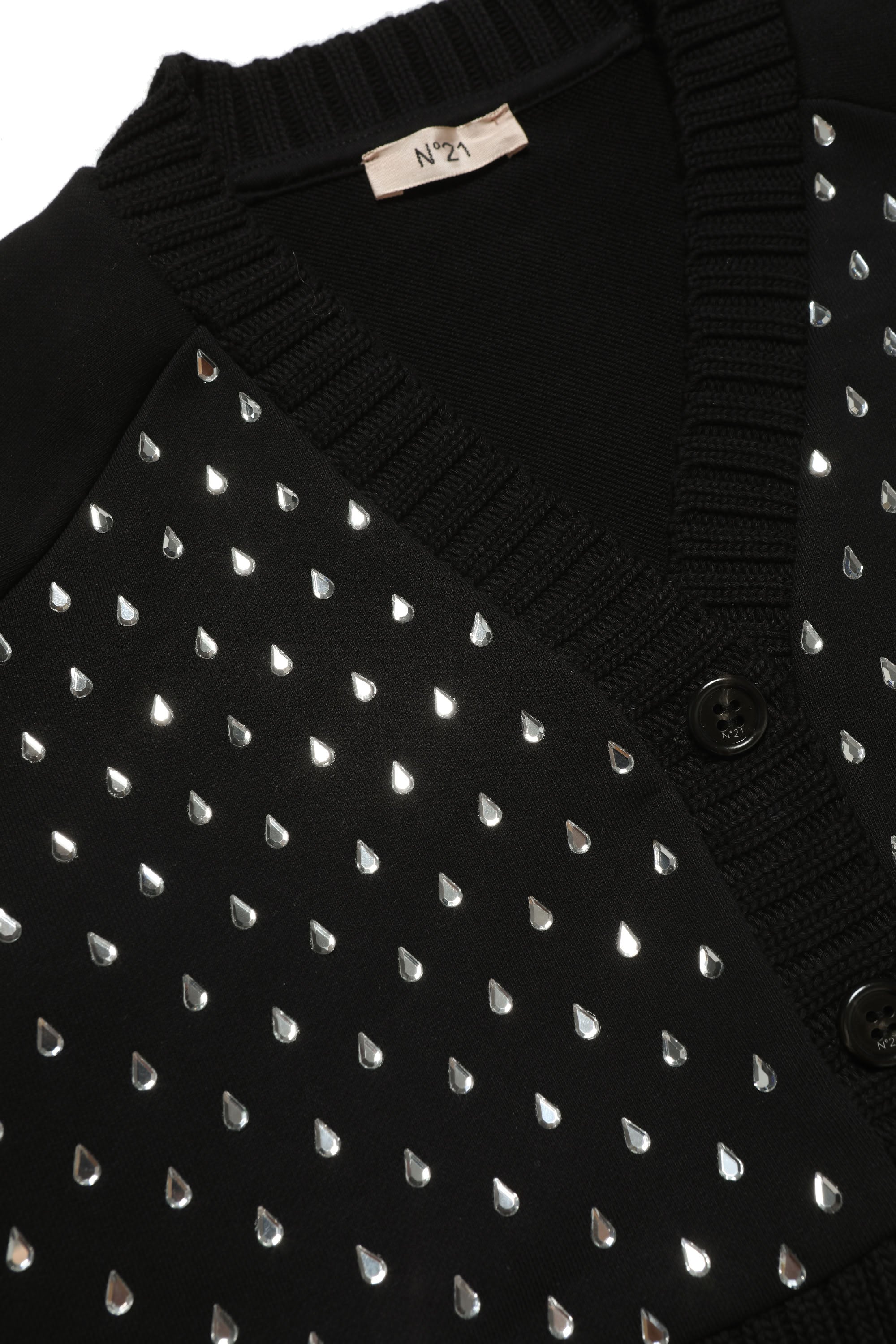 Black Pulls - Black