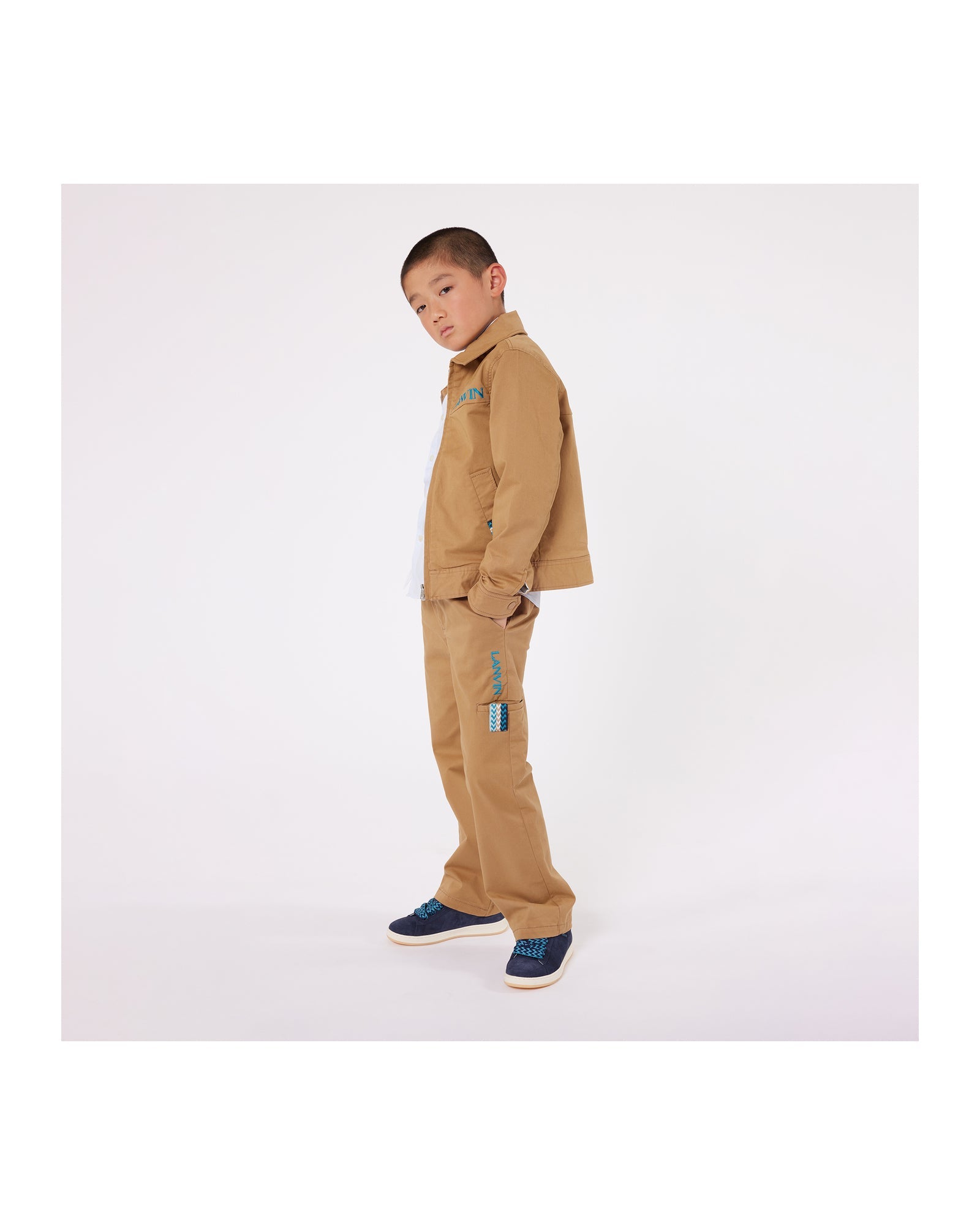 VESTE