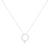 1qty RELIQUAT 590€/ QTY IN : 1-QTY OUT : 0- ST : 0% // Collier 5 perles et 1 diamant-Blanc