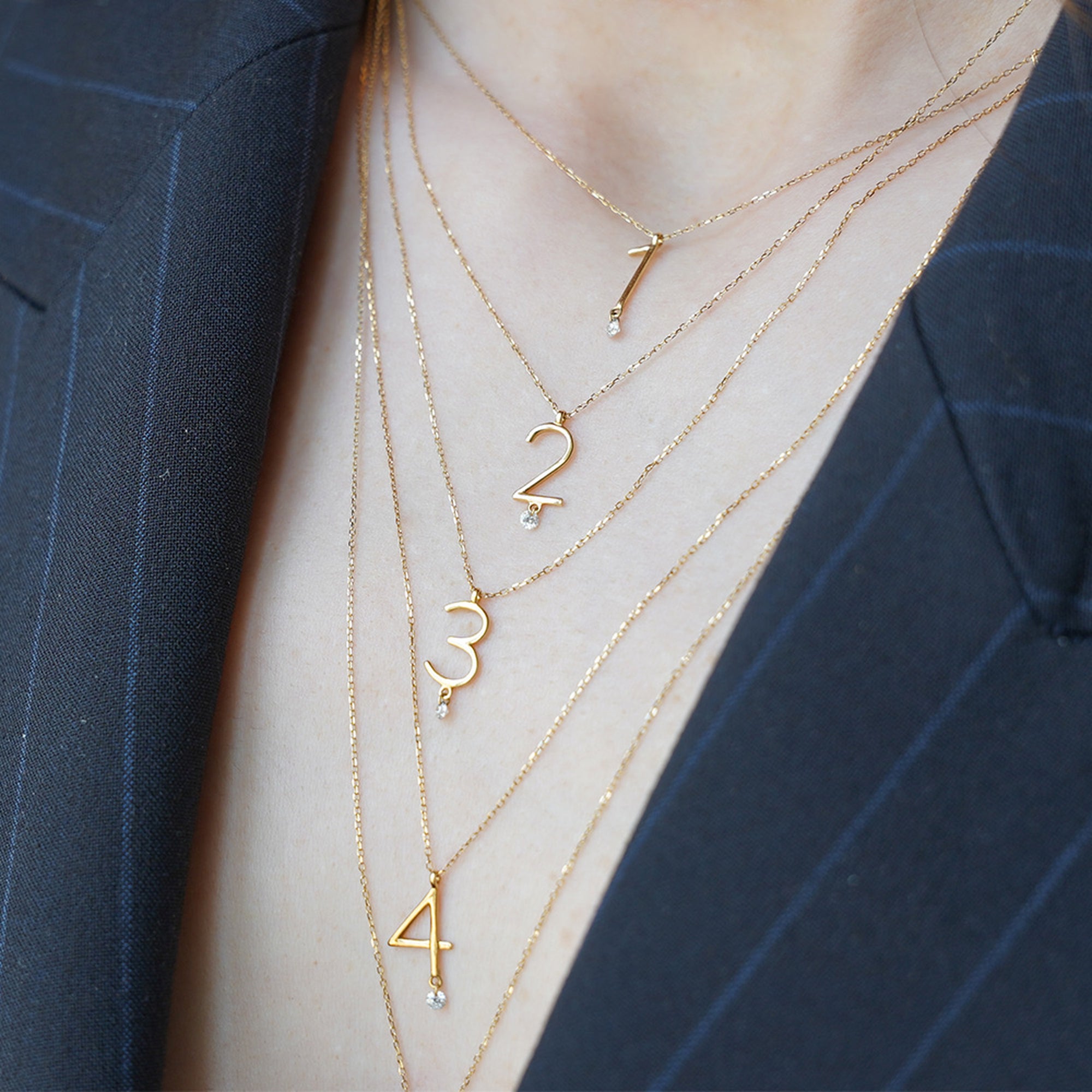 Collier Number N°4 serti d'un diamant - Or Jaune