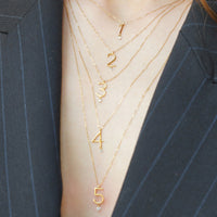 Collier Number N°5 serti d'un diamant - Or Jaune