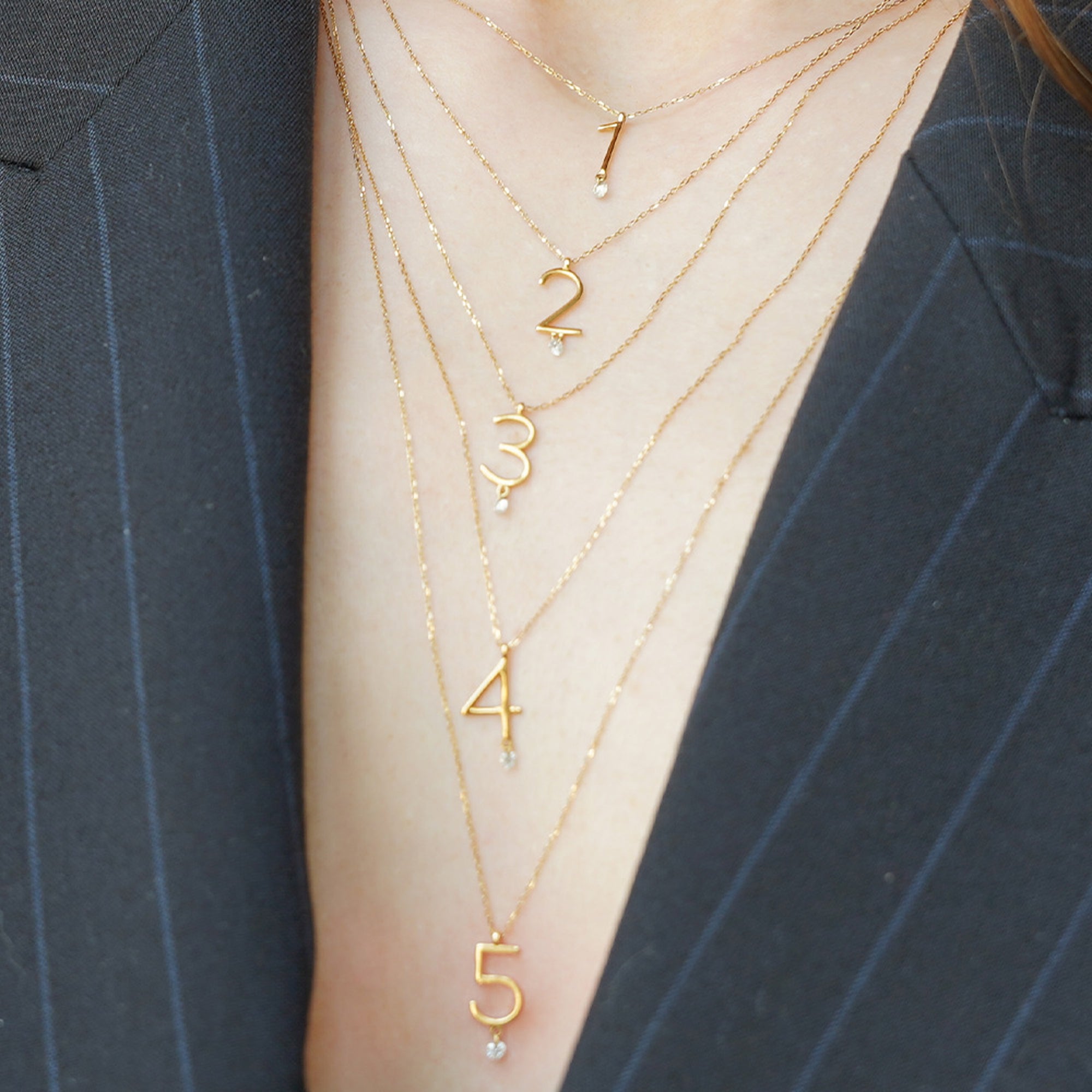 Collier Number N°5 serti d'un diamant - Or Jaune