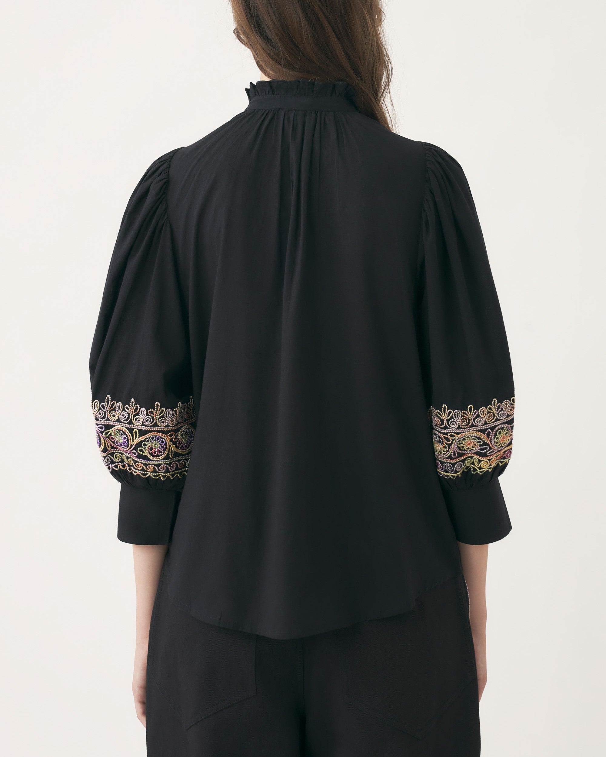 Blouse brodée Neil - Black