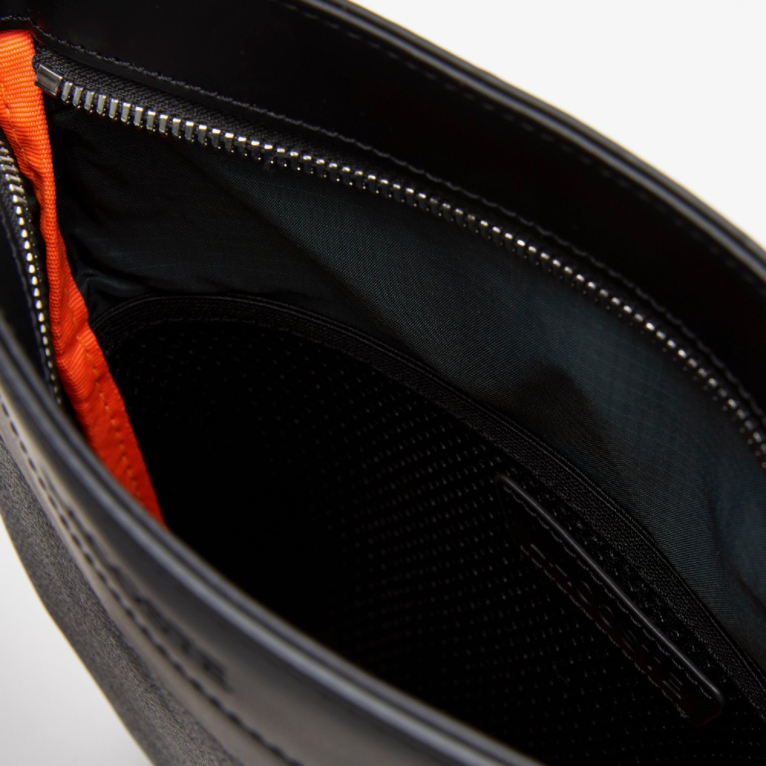 The Blend printed flat bag - Monogram Black Grey