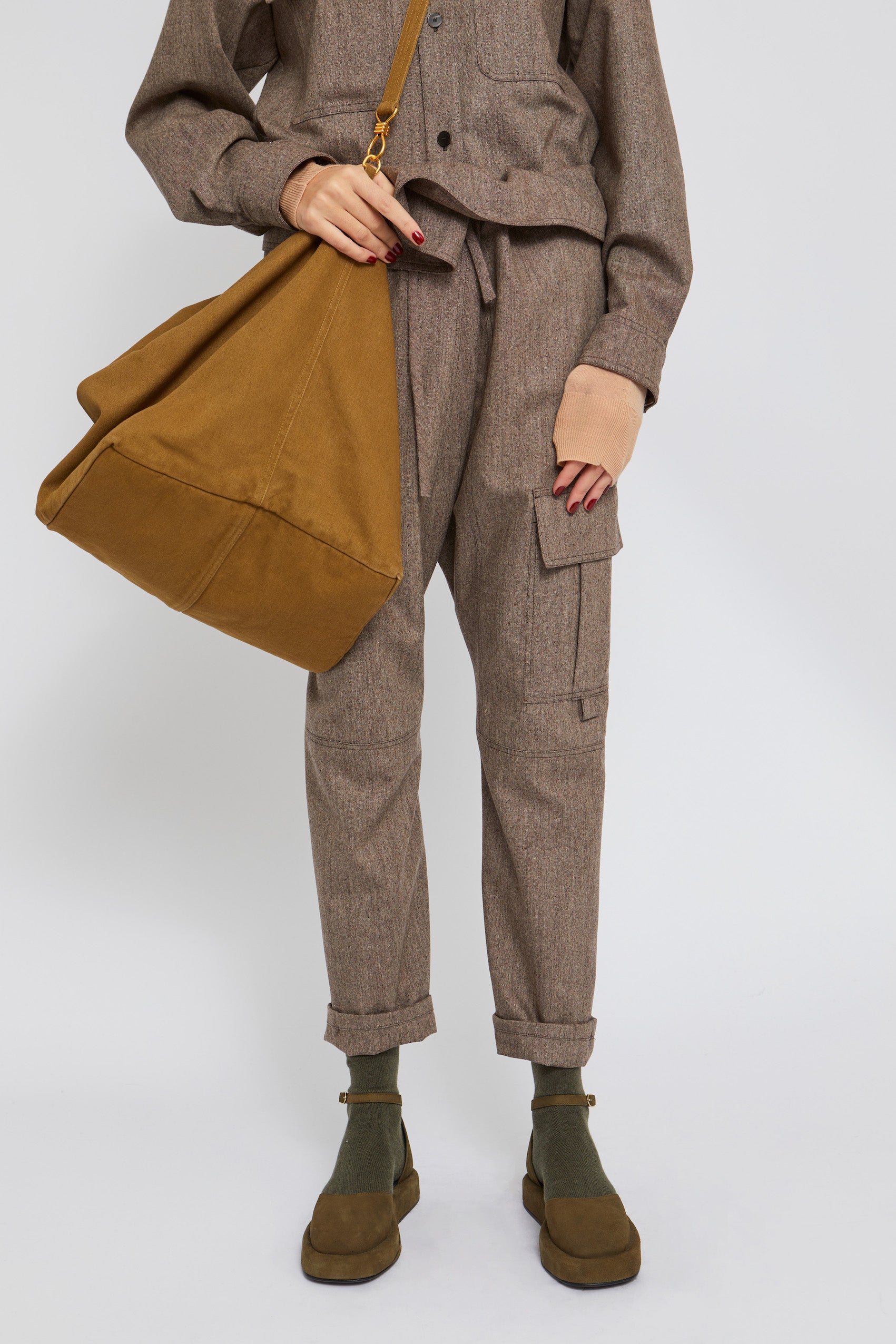 Pantalon sarouel Nicobar en laine - Brown