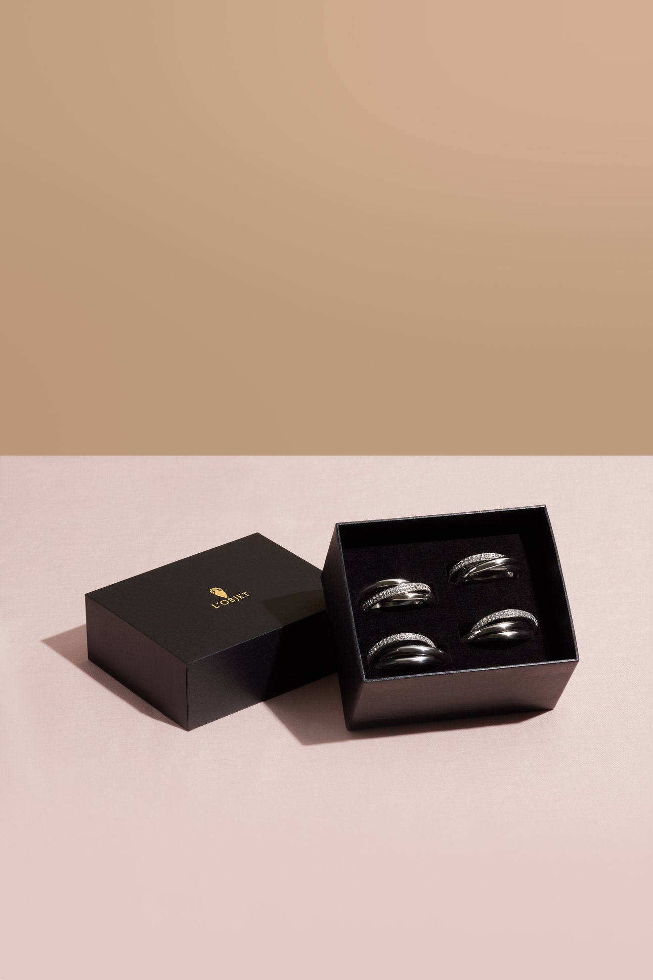 Coffret de 4 ronds de serviette trois anneaux avec cristal - Argent