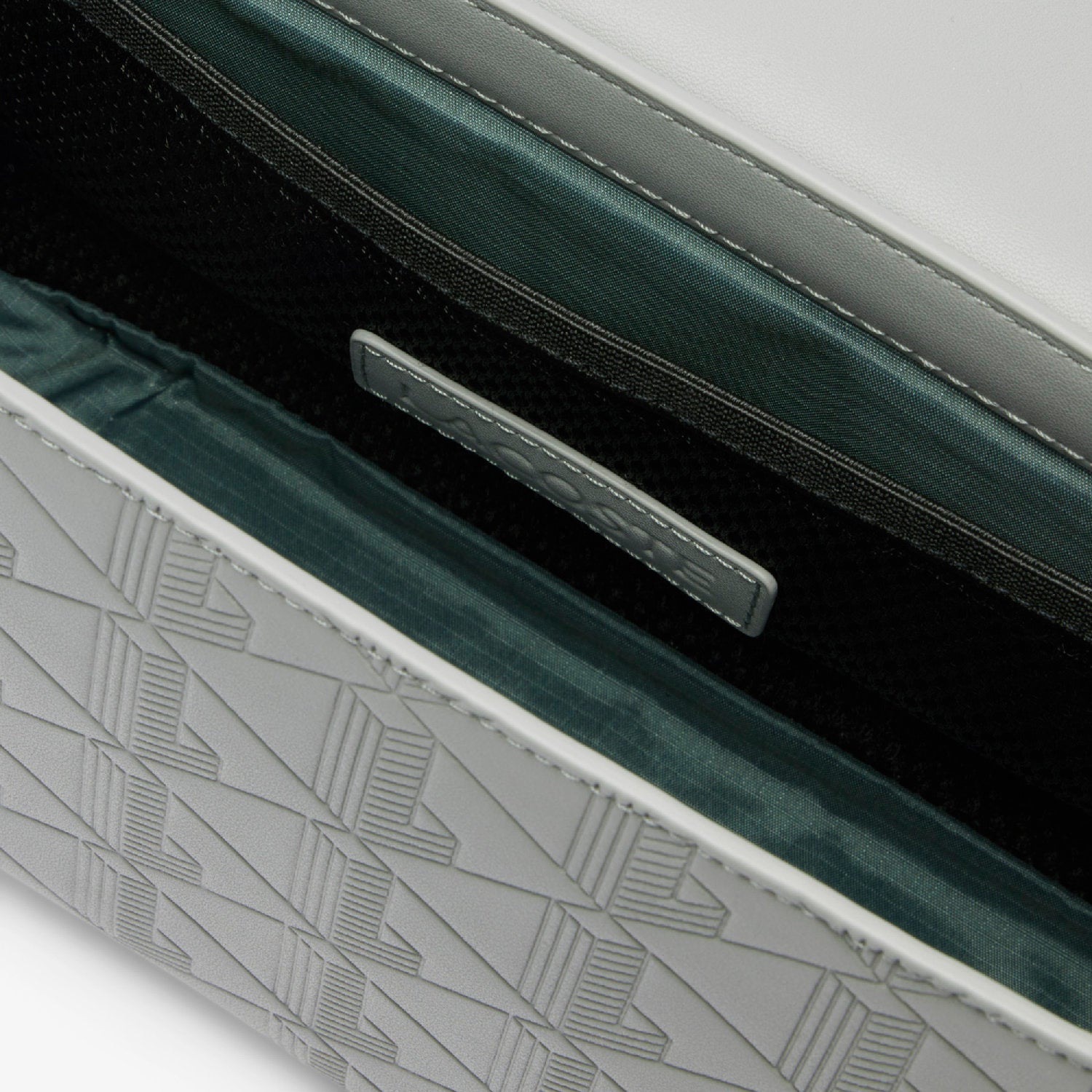 Monogrammed flap bag - Monument