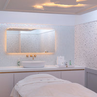 NOT IN THE OFFER / Deep Cleansing Facial with Jet Peel™ & LED 1H30