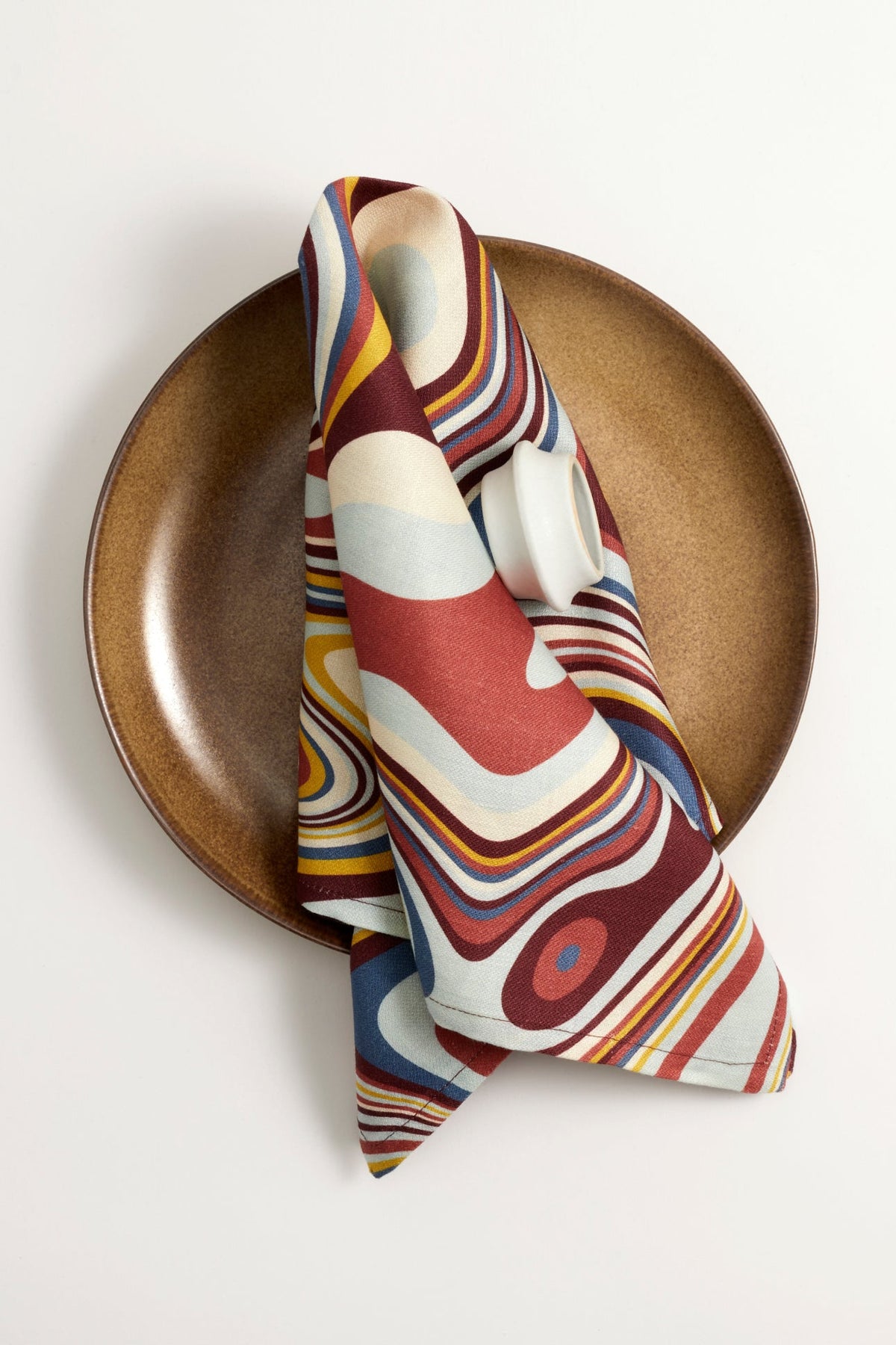 LINEN SATEEN WAVES NAPKINS-RED (SET OF 4)