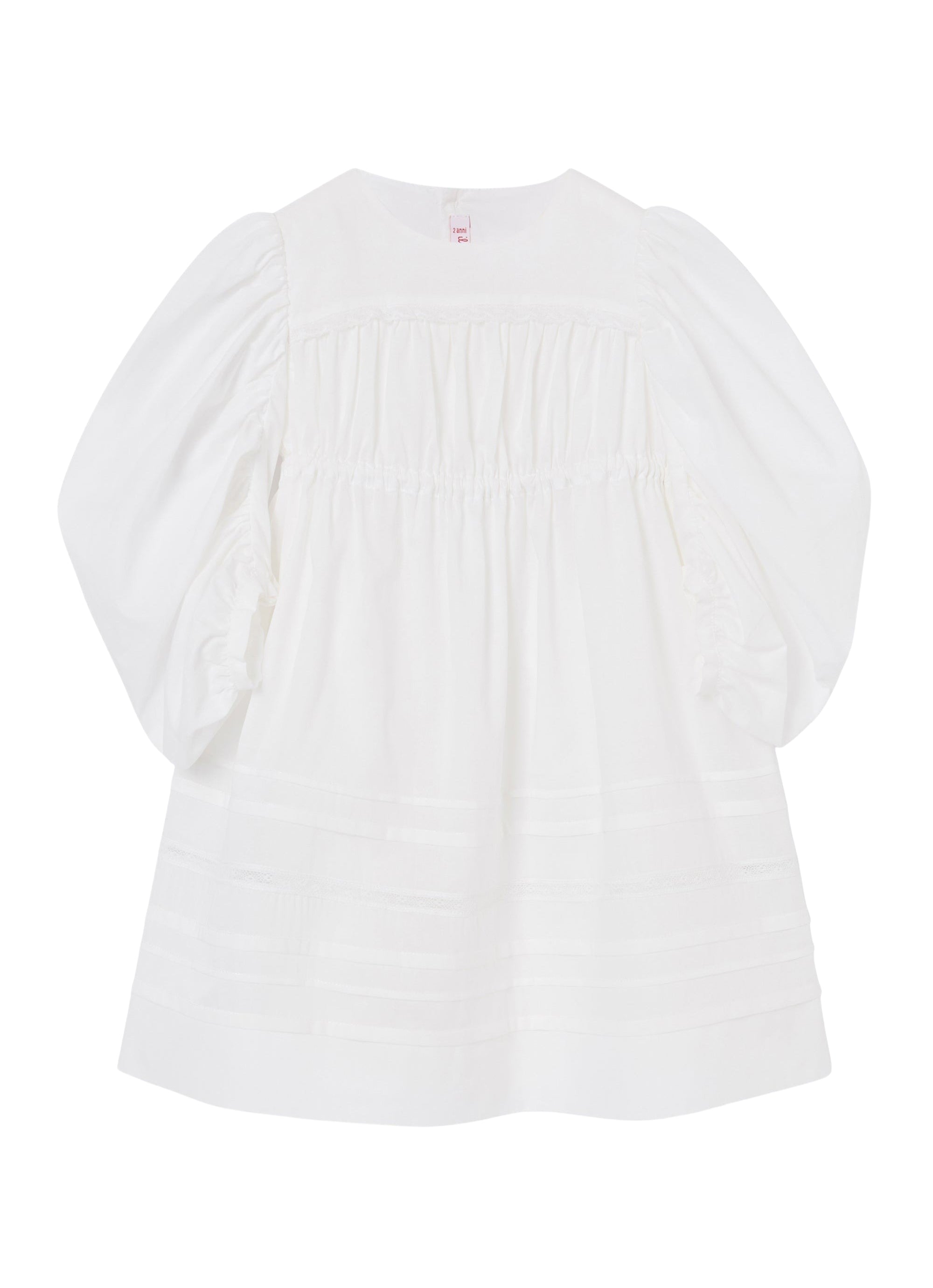 vestito bianco con maniche lunghe