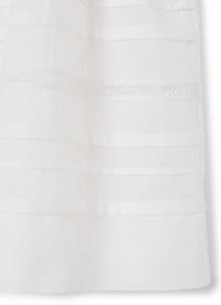 vestito bianco con maniche lunghe