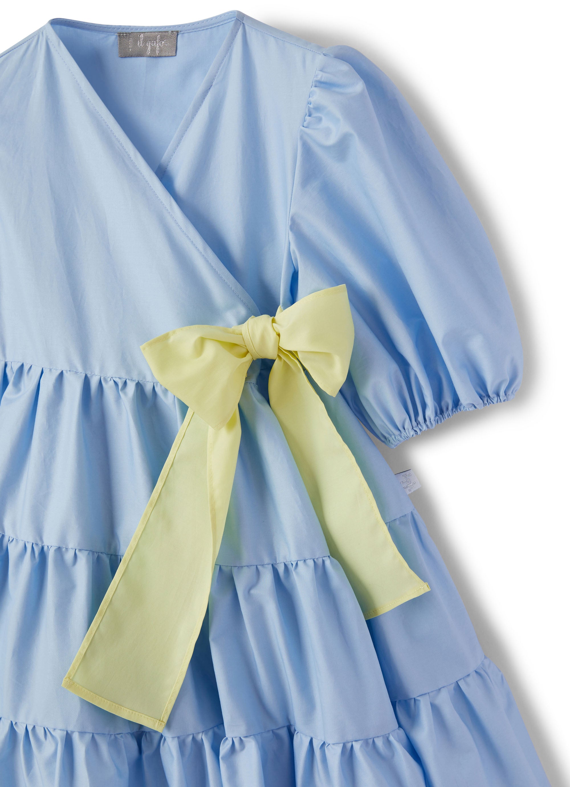 vestito manica corta con chiusura ad incrocio