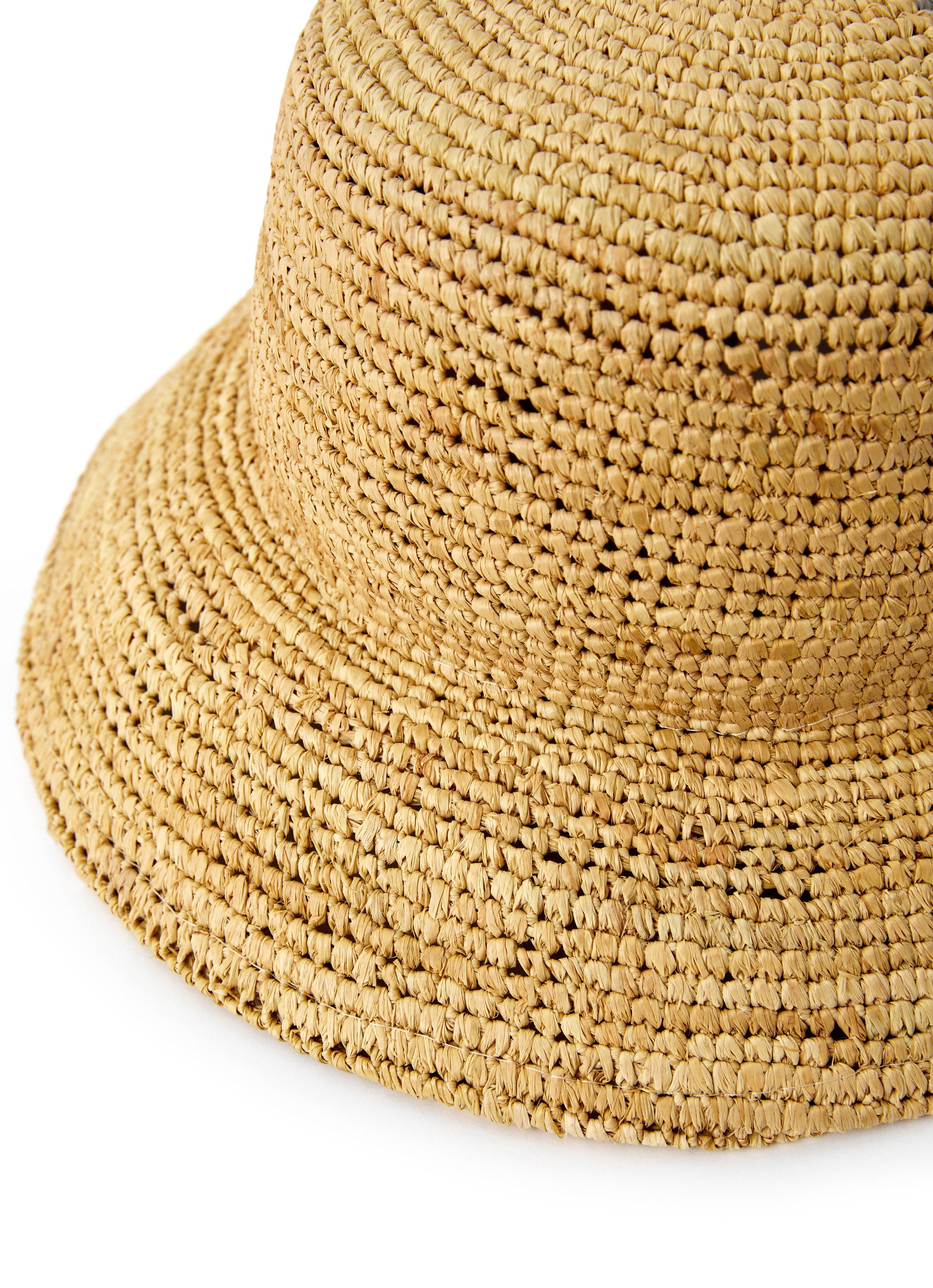 Cappello in rafia intrecciata