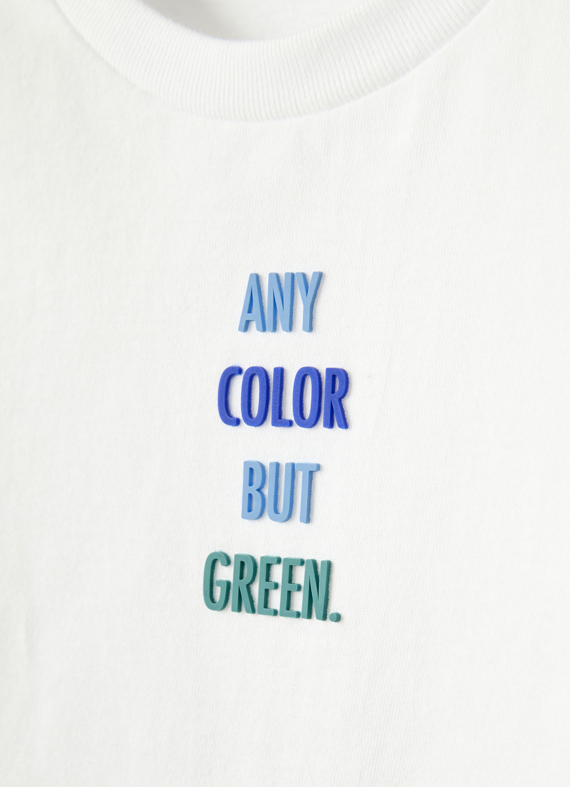 T-shirt con frase multicolor