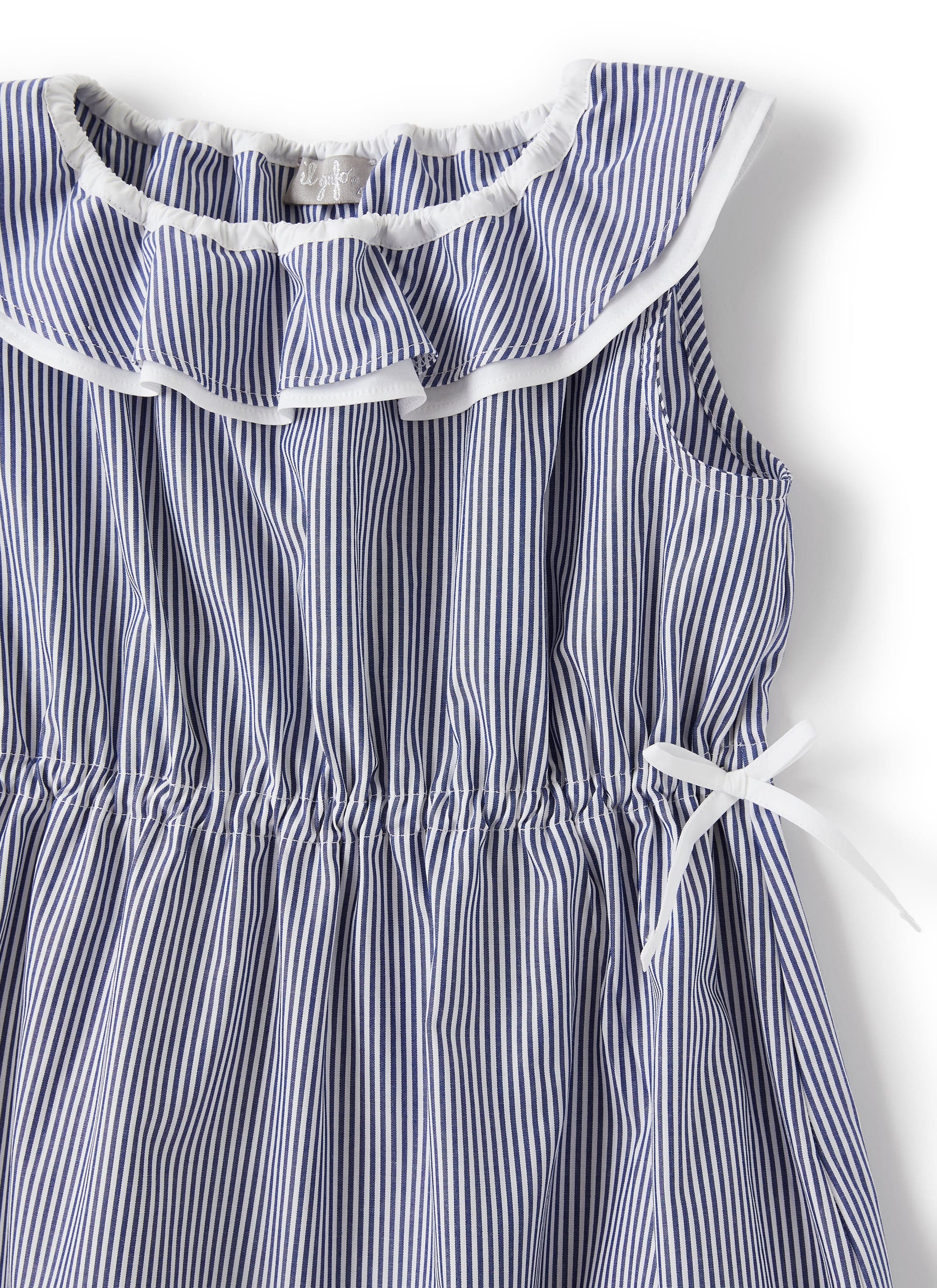Vestito a righe con collo volant