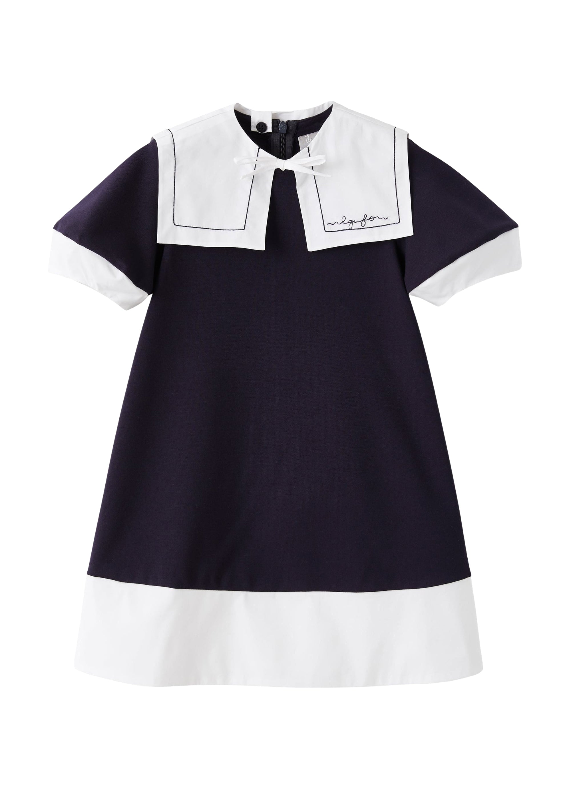 Vestito con colletto rimovibile