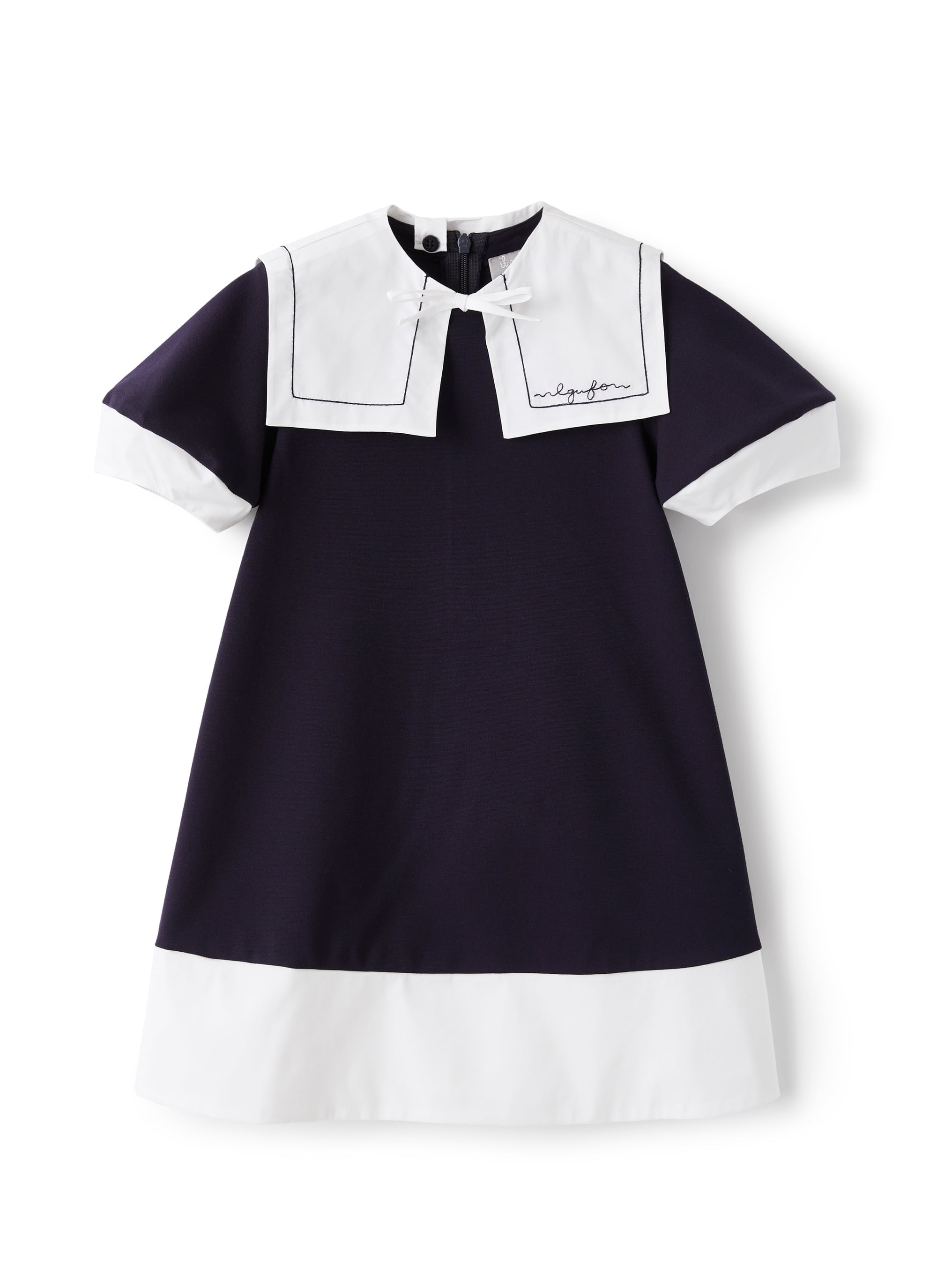 Vestito con colletto rimovibile