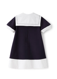 Vestito con colletto rimovibile