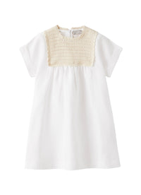 Vestito in lino con applicazione crochet