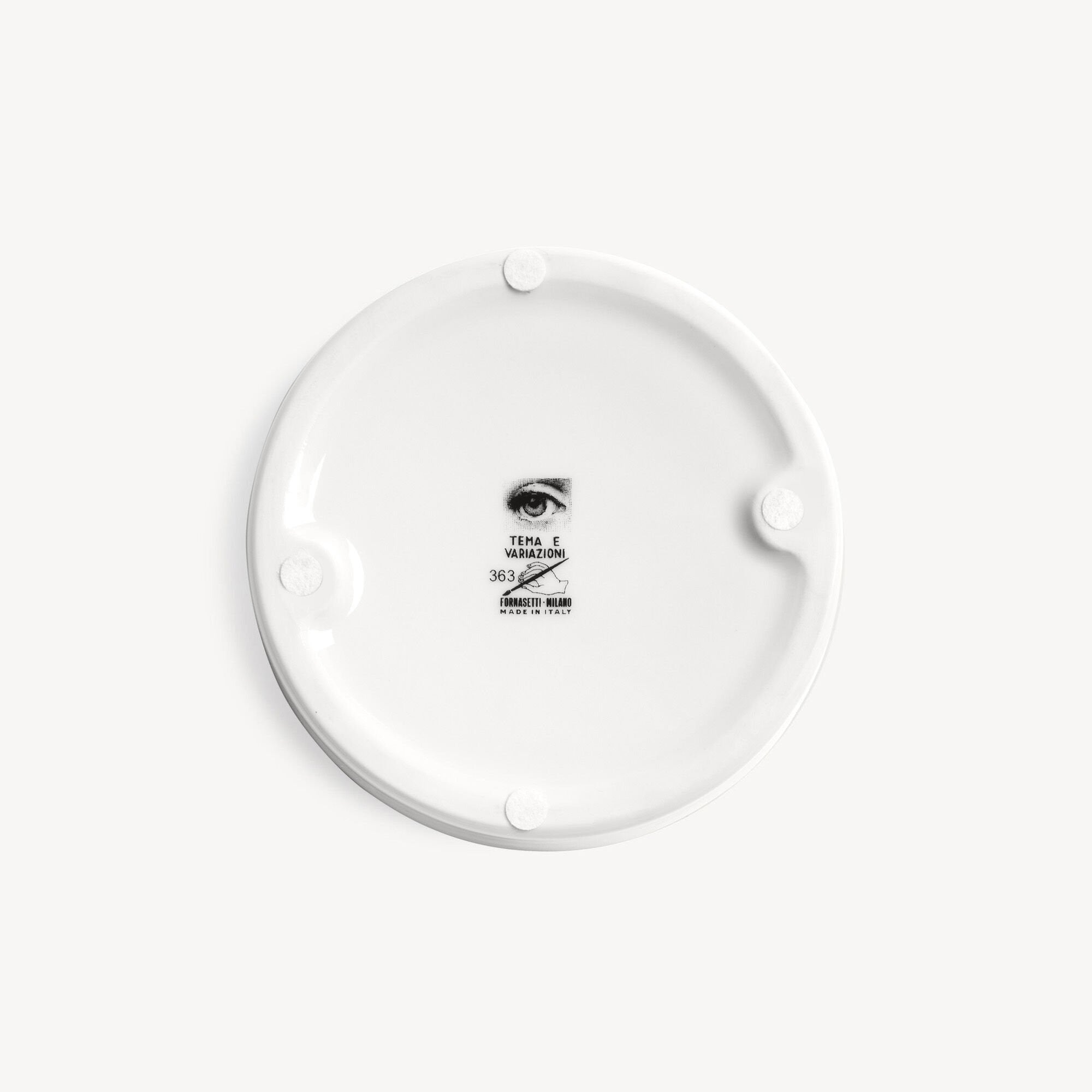 Tema e Variazioni n°363 round porcelain ashtray - Black & White
