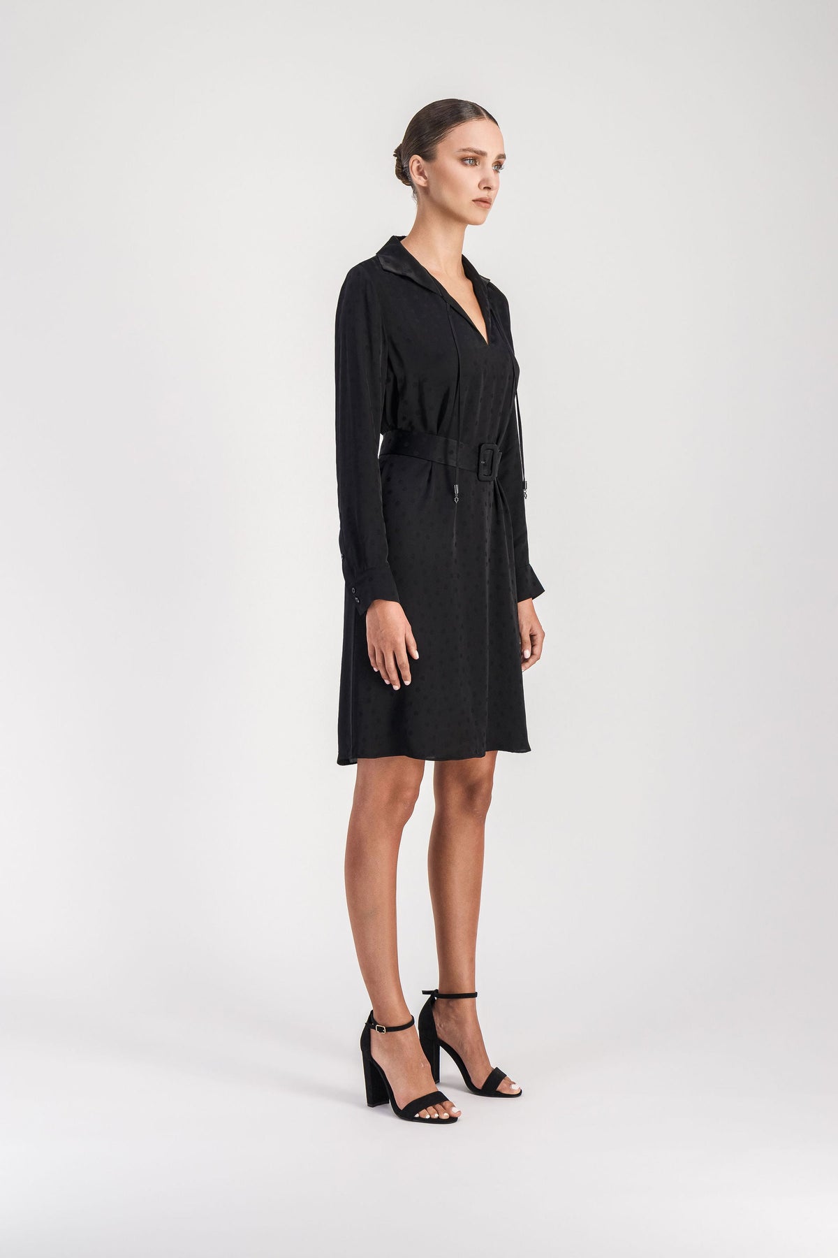 Robe col chemise et cordons - Noir