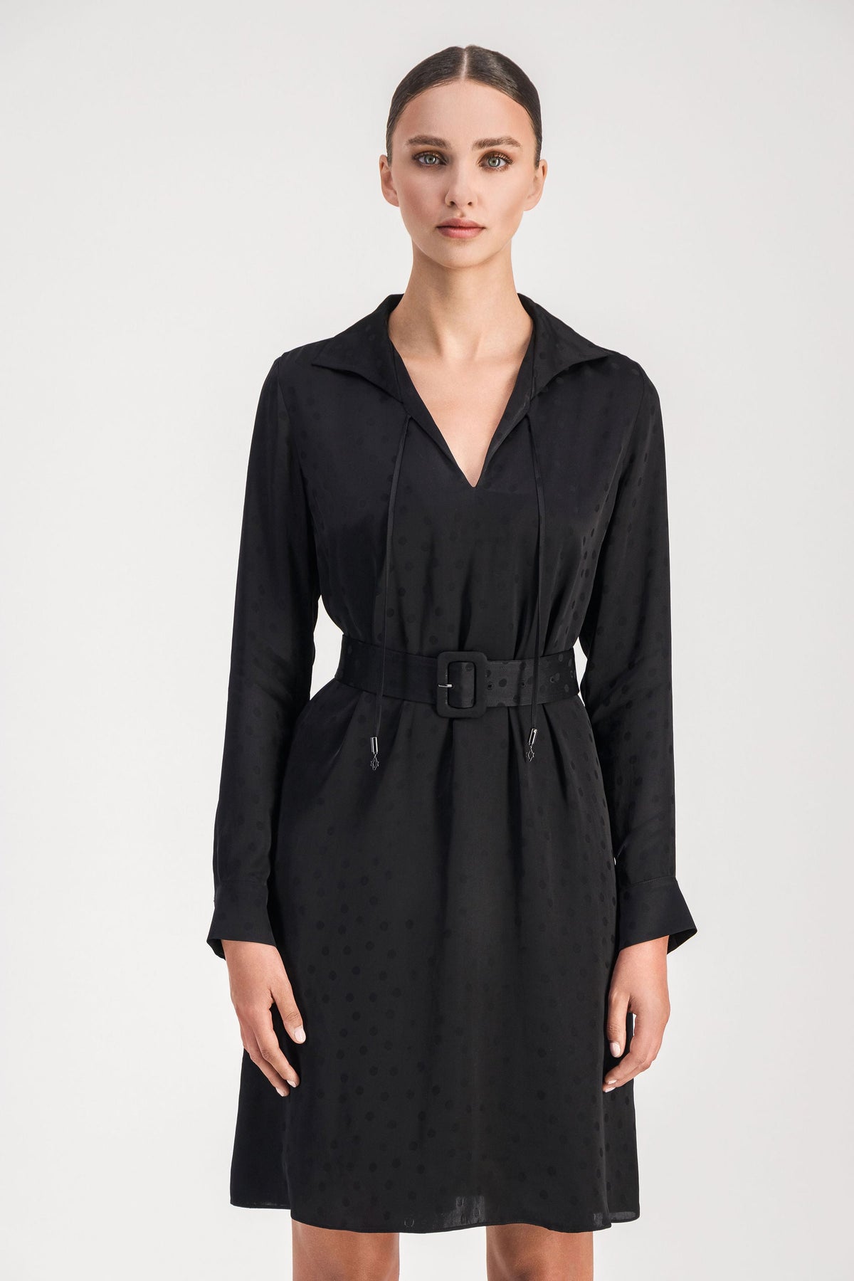 Robe col chemise et cordons - Noir