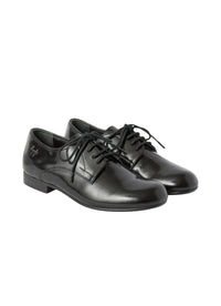 Shiny leather lace-up shoes