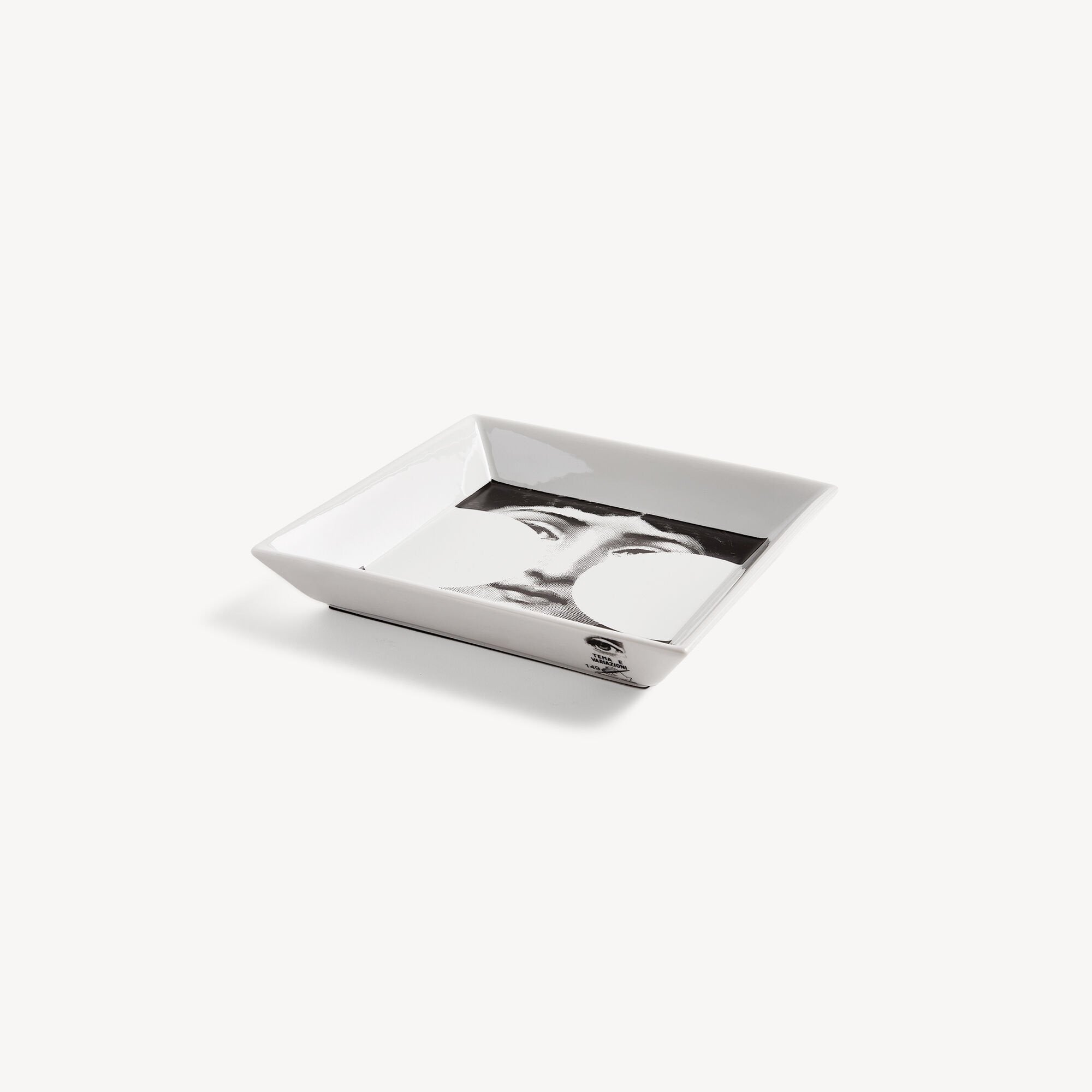 Assiette carrée Tema e Variazioni n°149 en porcelaine - Noir & Blanc